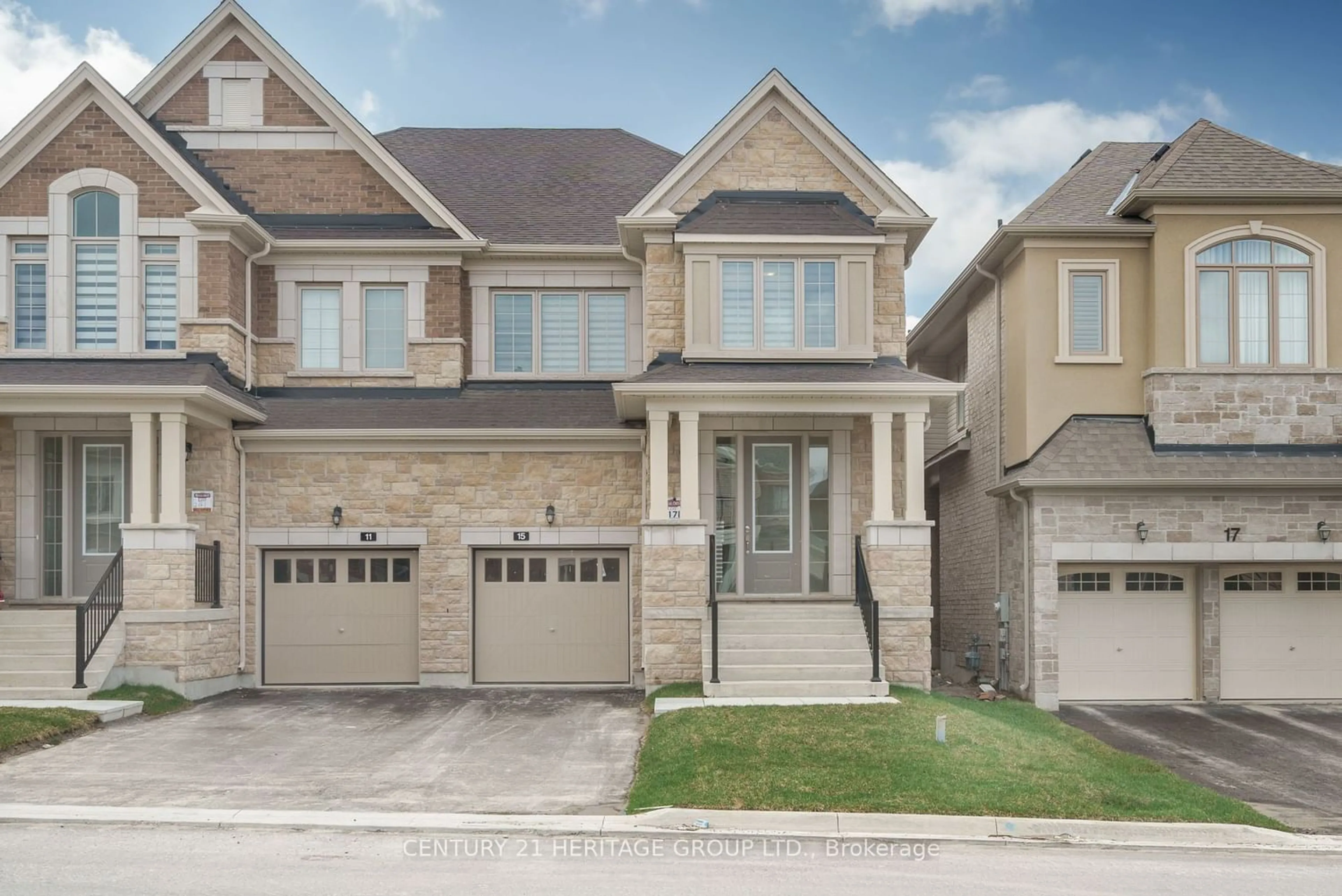 Frontside or backside of a home for 15 Kentledge Ave, East Gwillimbury Ontario L9N 0W3