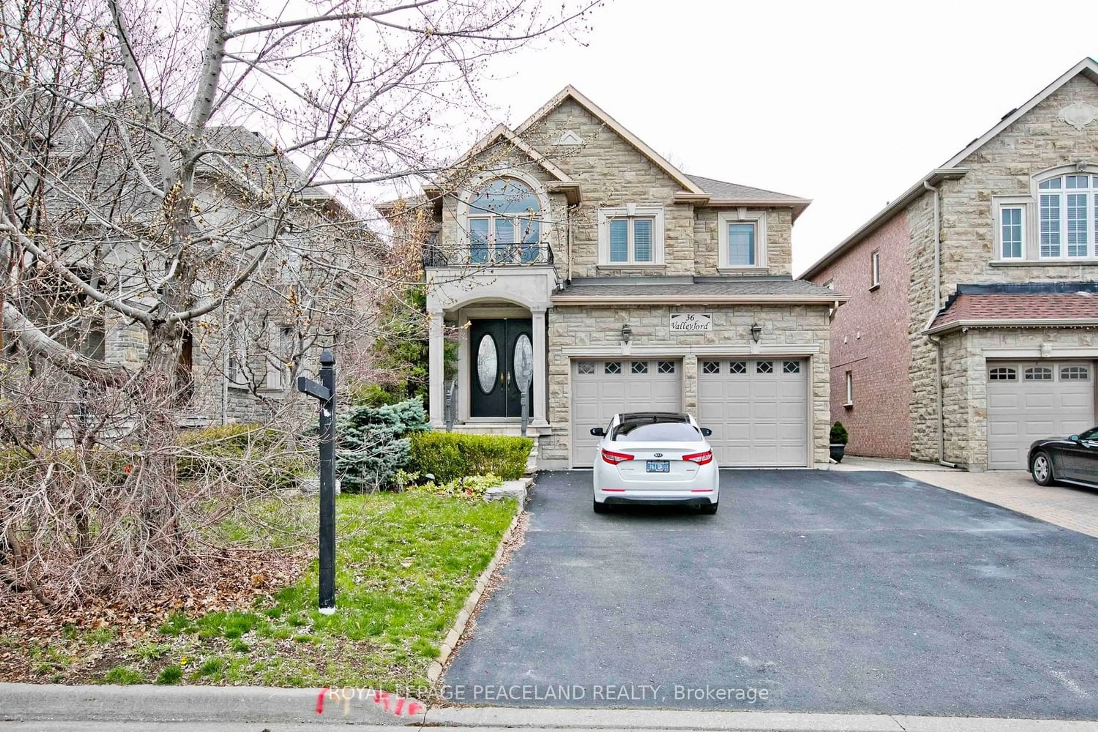 Home with brick exterior material for 36 Valleyford Ave, Richmond Hill Ontario L4C 0A7