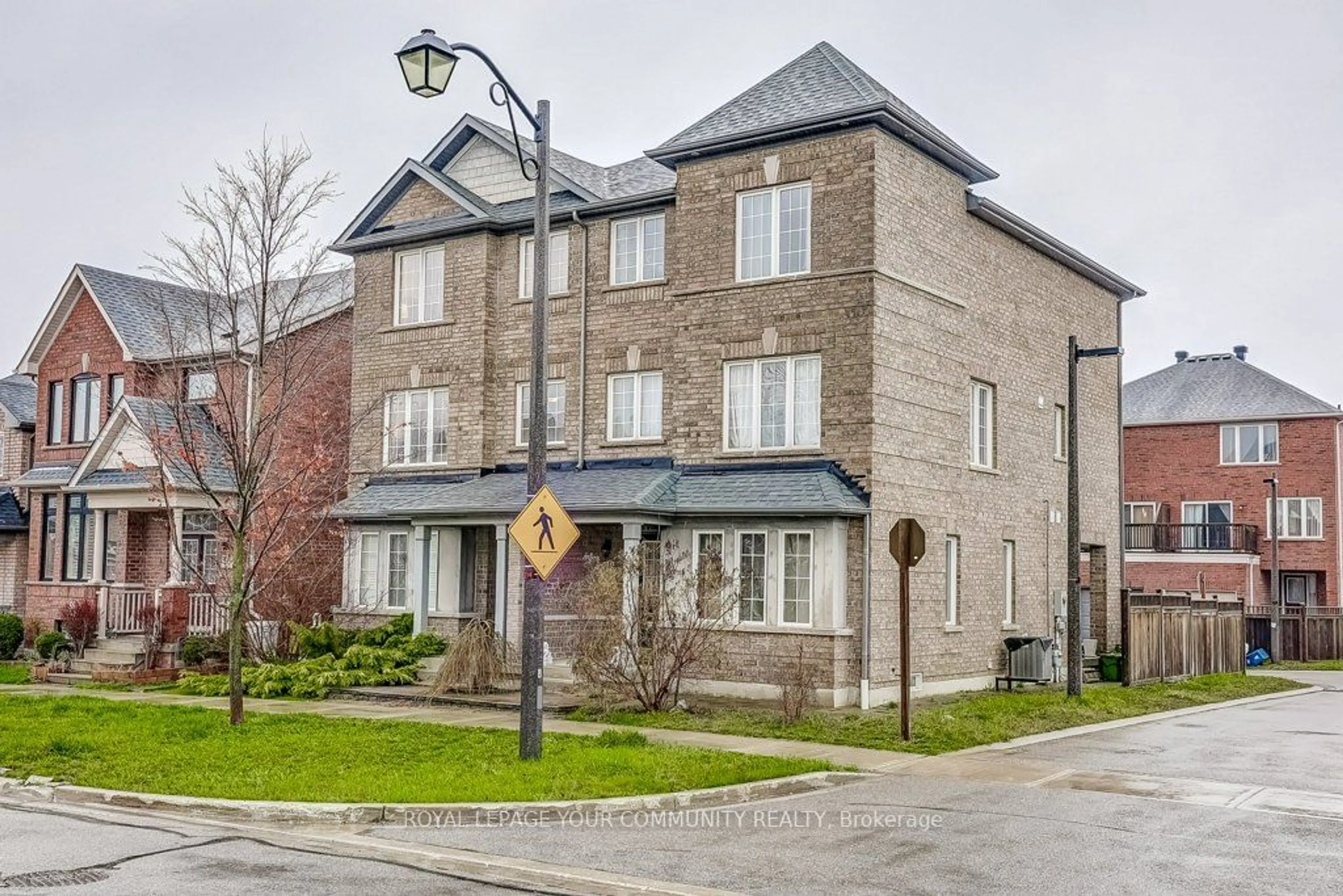 A pic from exterior of the house or condo for 712 Cornell Rouge Blvd, Markham Ontario L6B 0J7