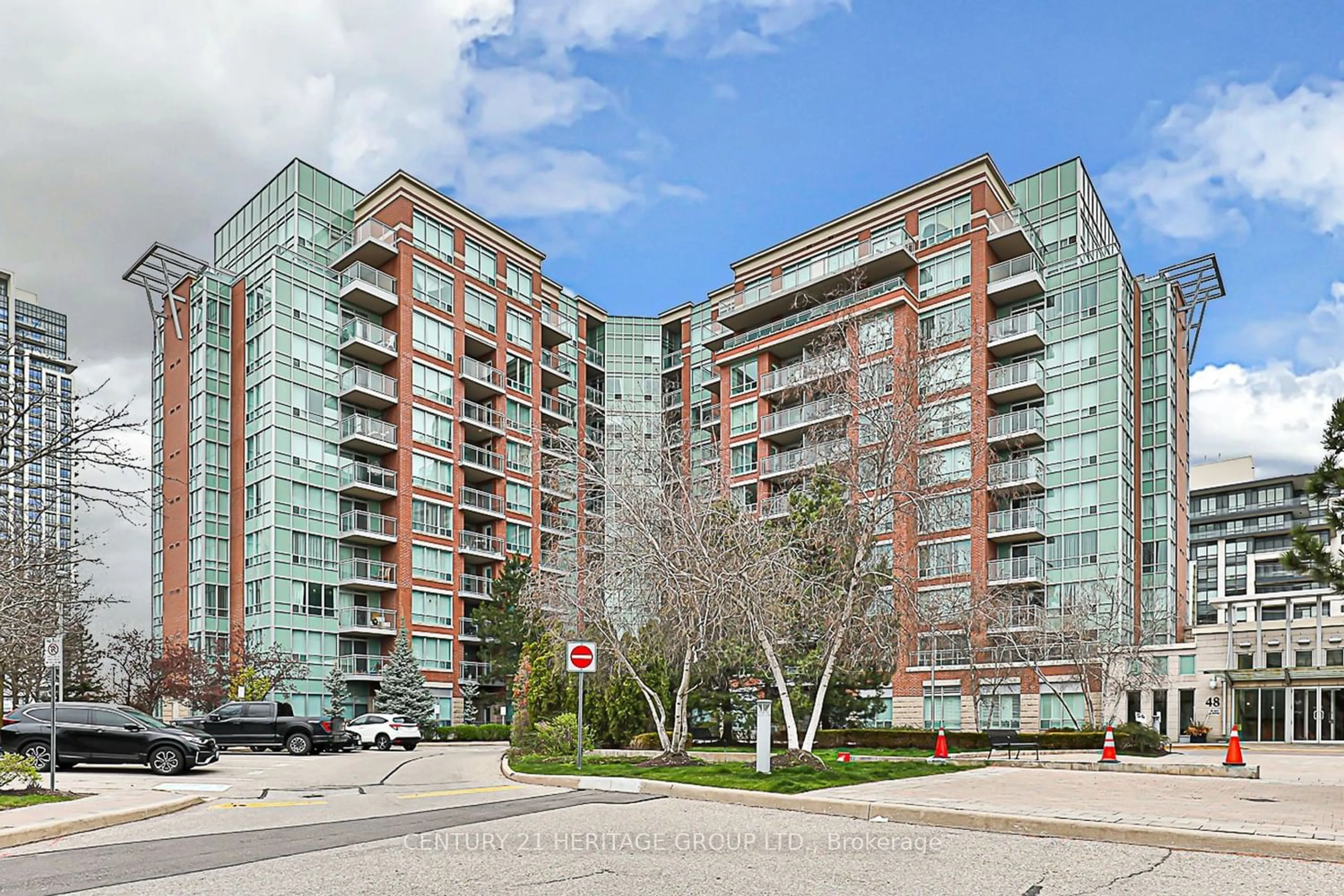 A pic from exterior of the house or condo for 48 Suncrest Blvd #902, Markham Ontario L3T 7Y5