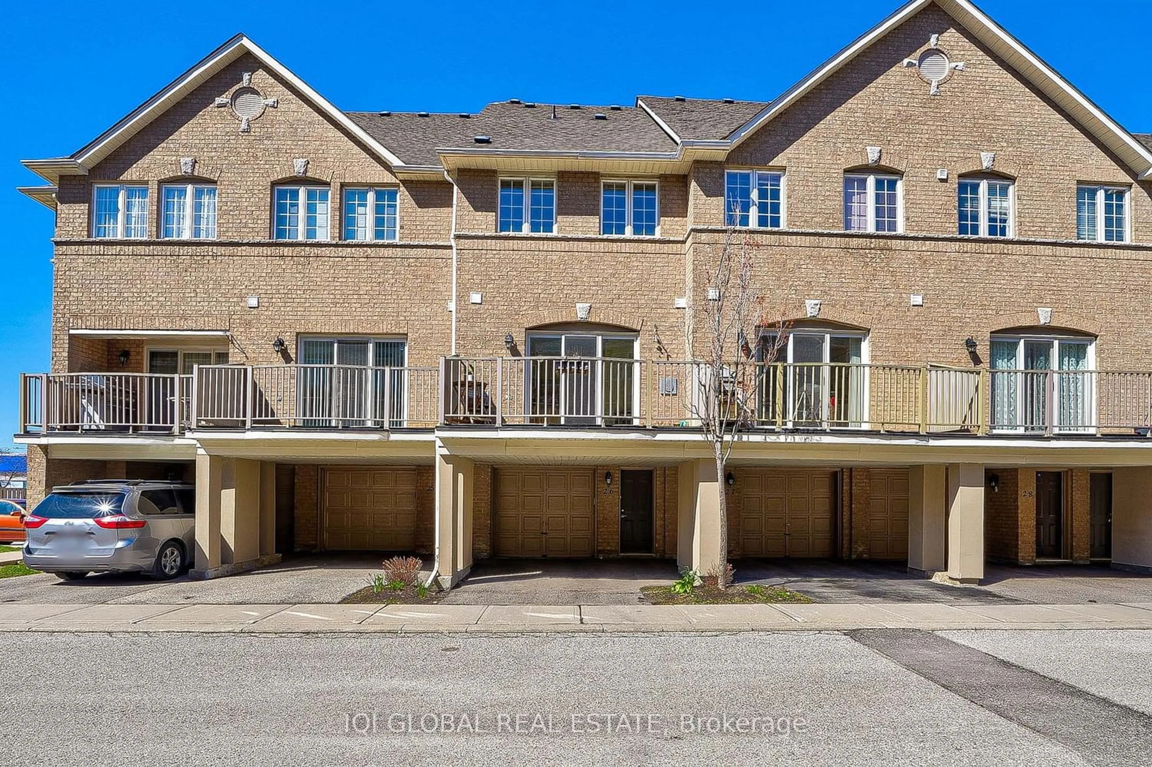 A pic from exterior of the house or condo for 23 Observatory Lane #26, Richmond Hill Ontario L4C 0M7