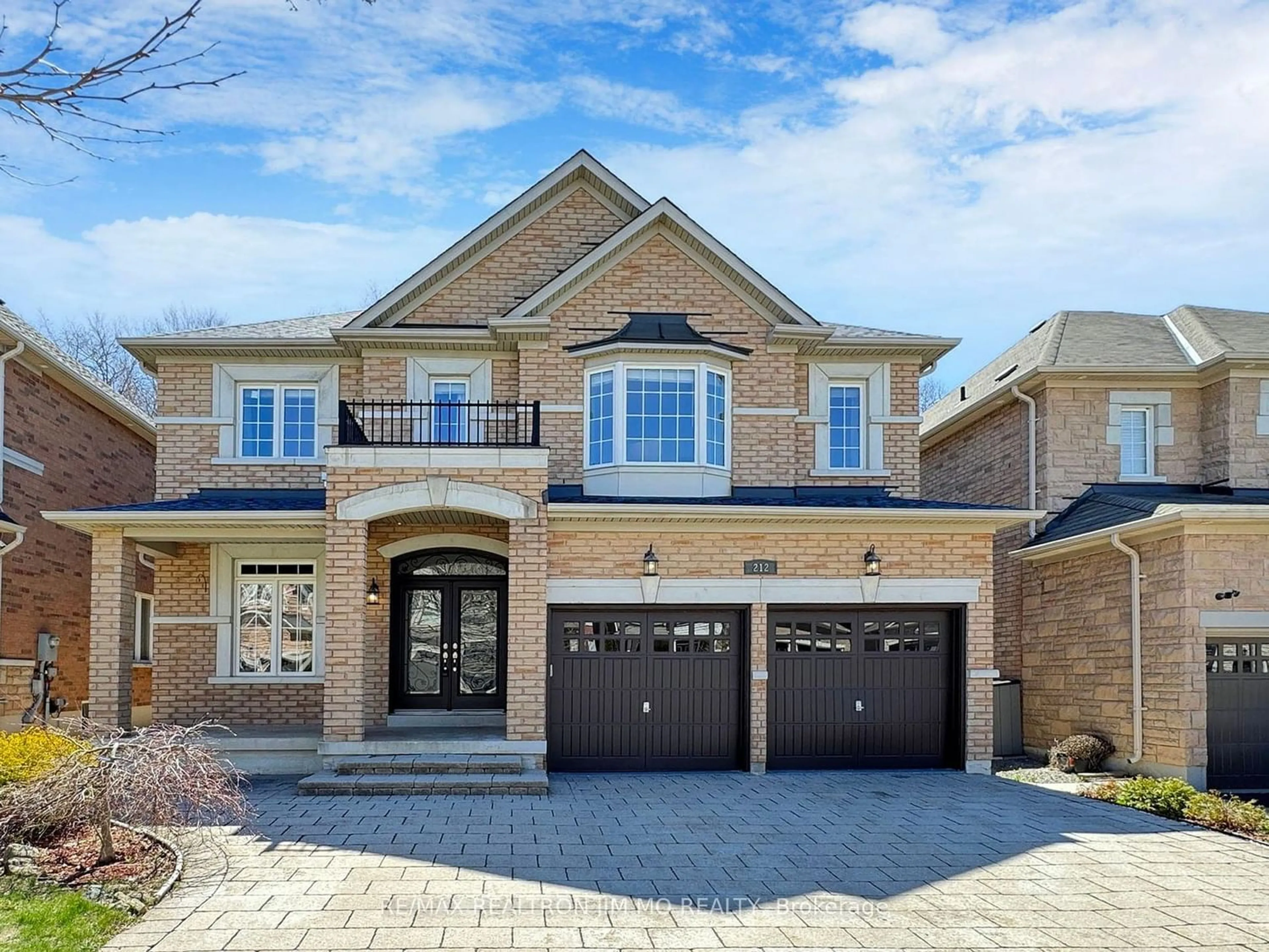 Home with brick exterior material for 212 Golden Forest Rd, Vaughan Ontario L6A 0S7
