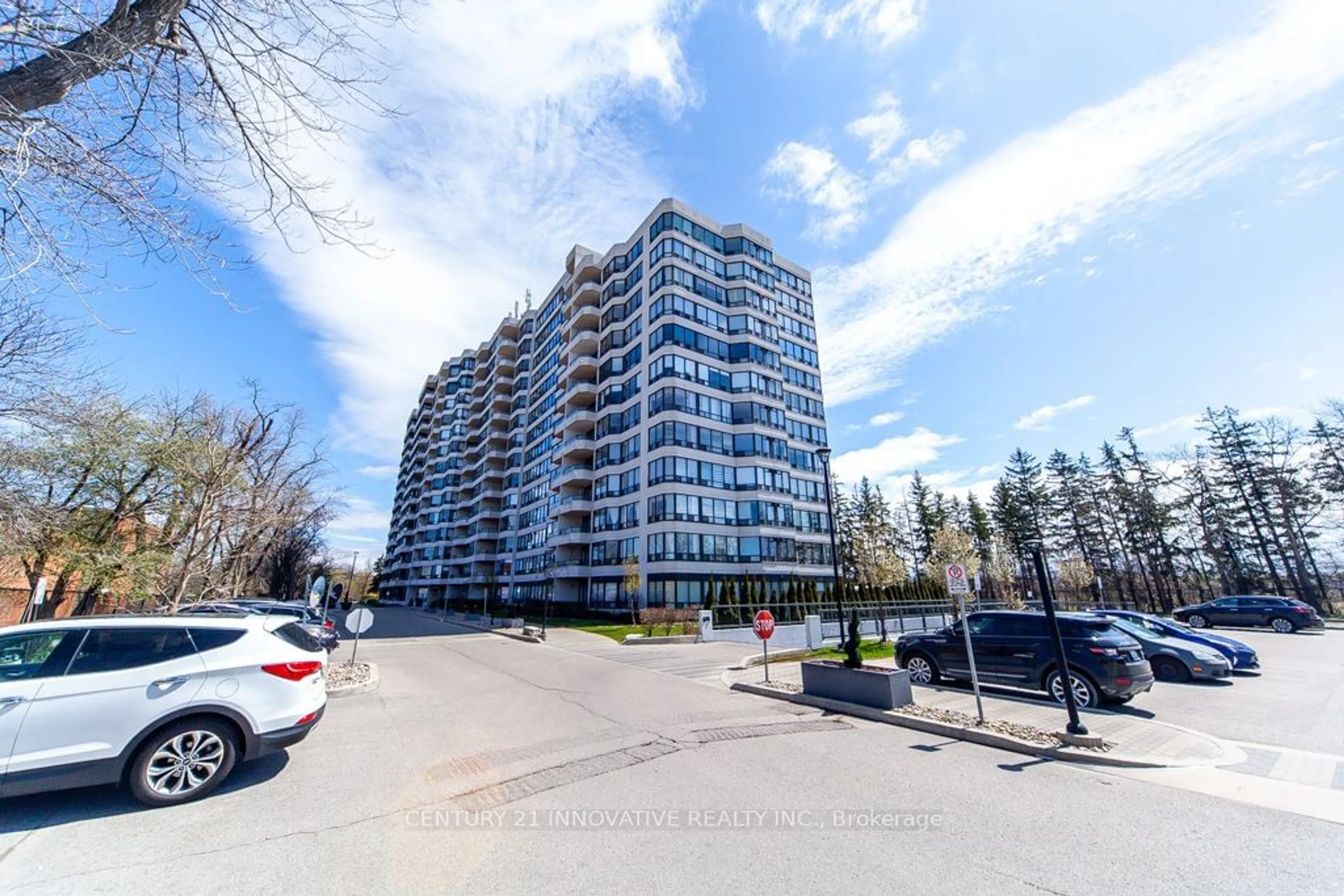 A pic from exterior of the house or condo for 8501 Bayview Ave #1406, Richmond Hill Ontario L4B 3J7