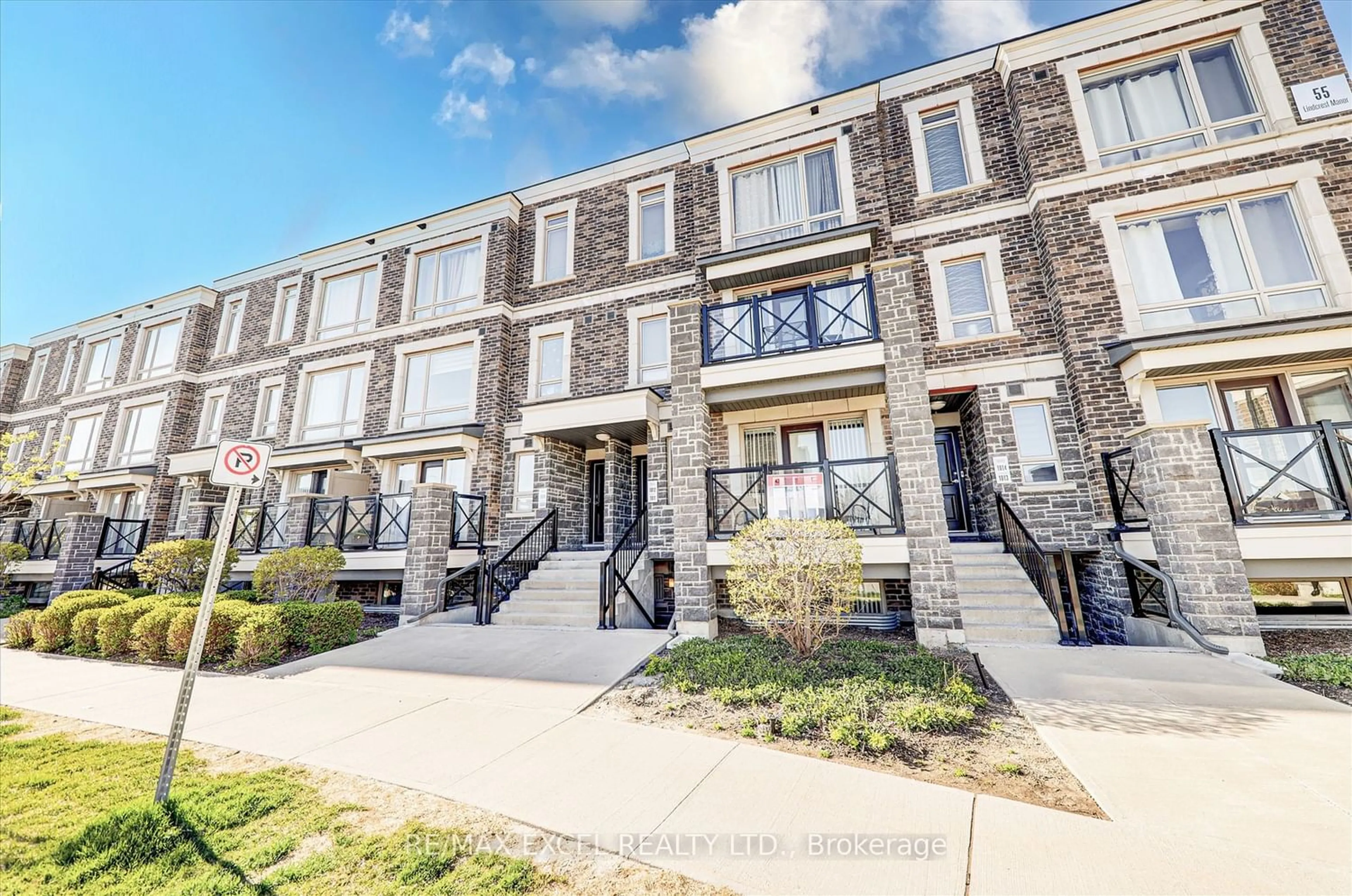 A pic from exterior of the house or condo for 55 Lindcrest Manr #1011, Markham Ontario L6B 1N3