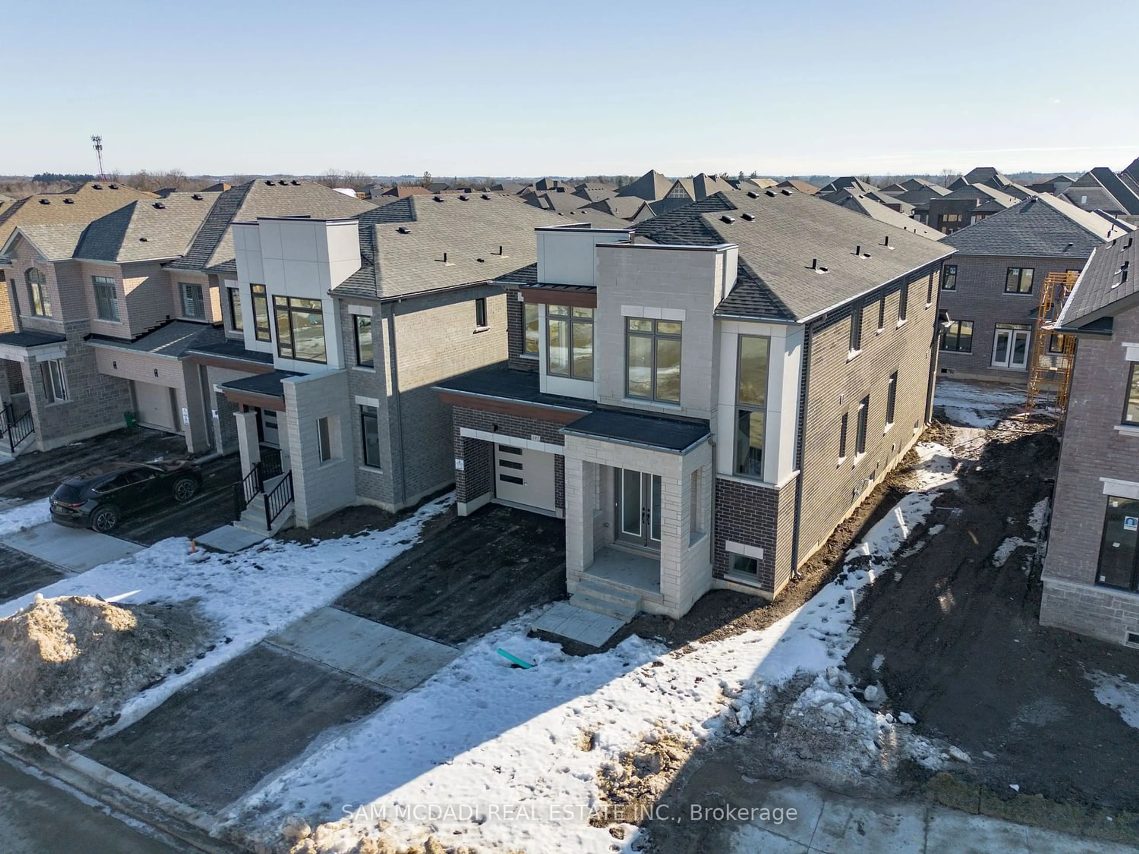 A pic from exterior of the house or condo for 197 Mckean Dr, Whitchurch-Stouffville Ontario L4A 5C2