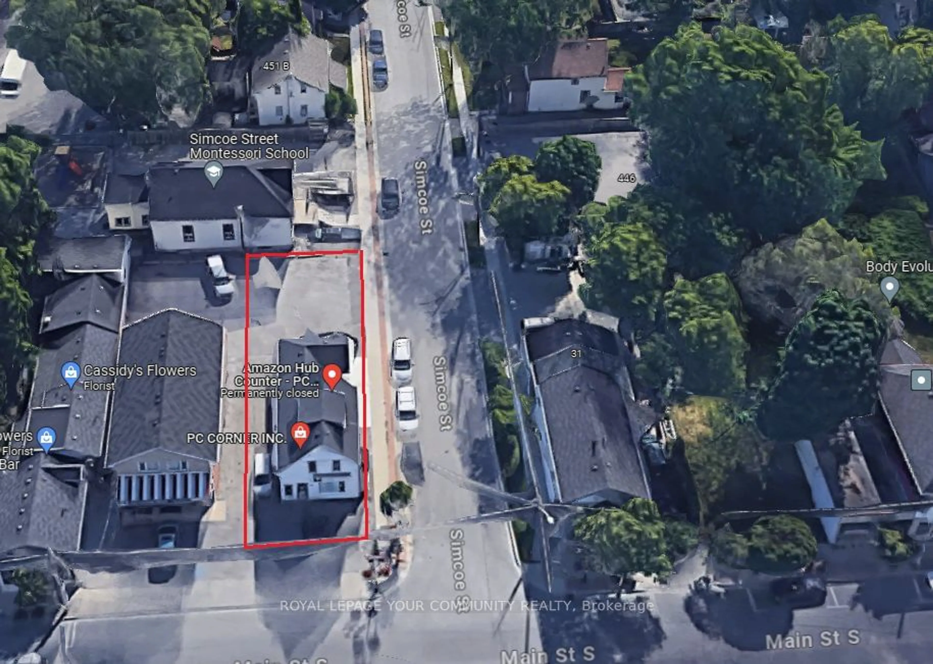 A pic from outside/outdoor area/front of a property/back of a property/a pic from drone, street for 21 Main St, Newmarket Ontario L3Y 3Y1