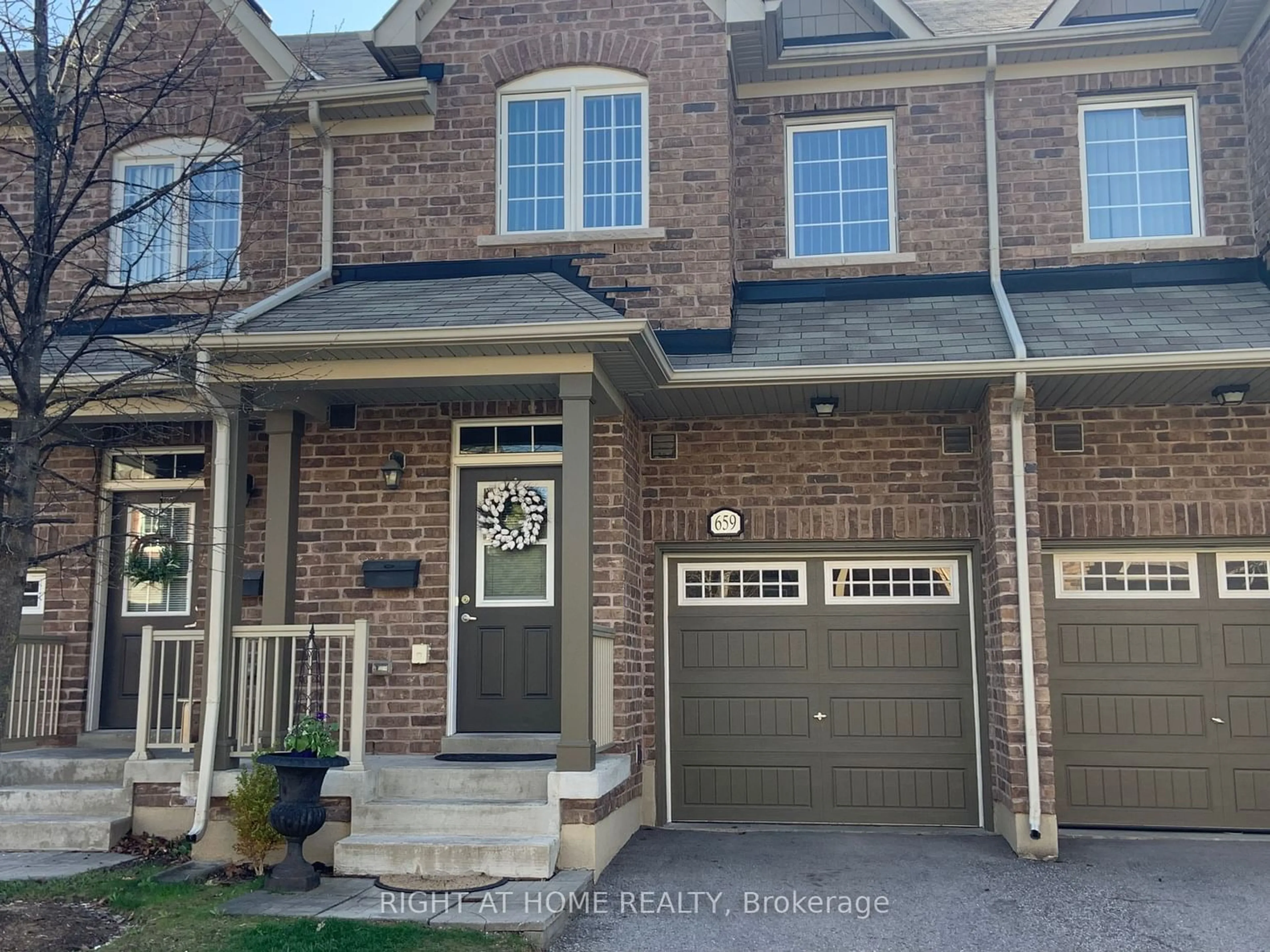 Home with brick exterior material for 659 Wendy Culbert Cres, Newmarket Ontario L3X 0E9