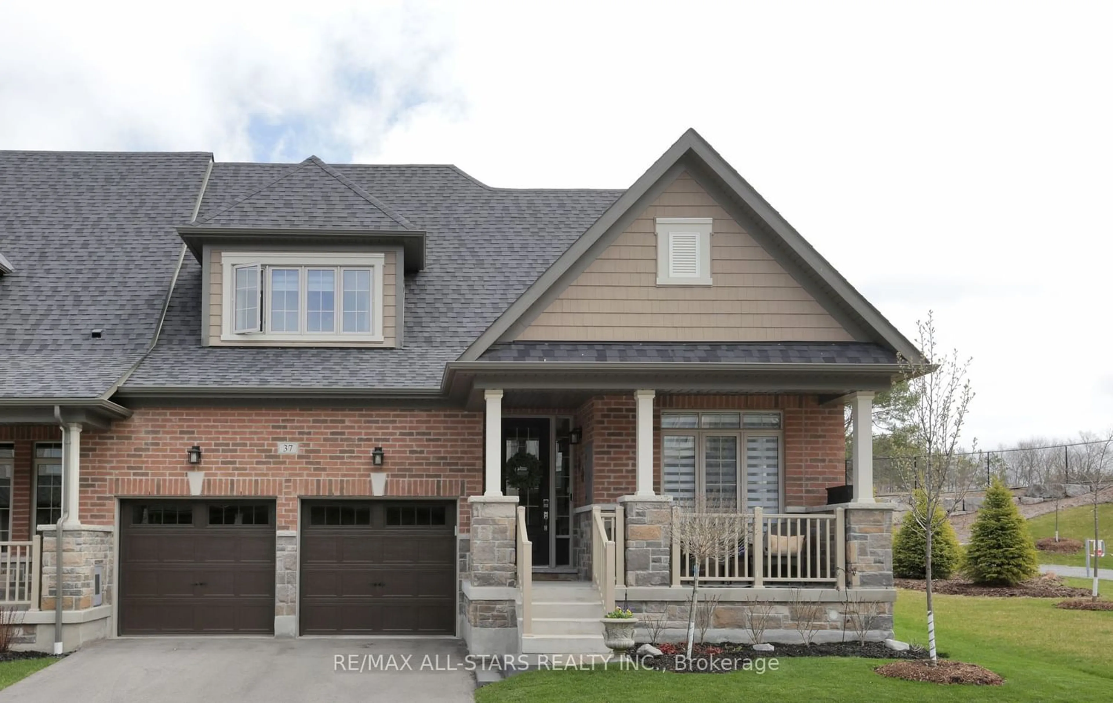 Home with brick exterior material for 37 Howard Williams Crt, Uxbridge Ontario L9P 0R2