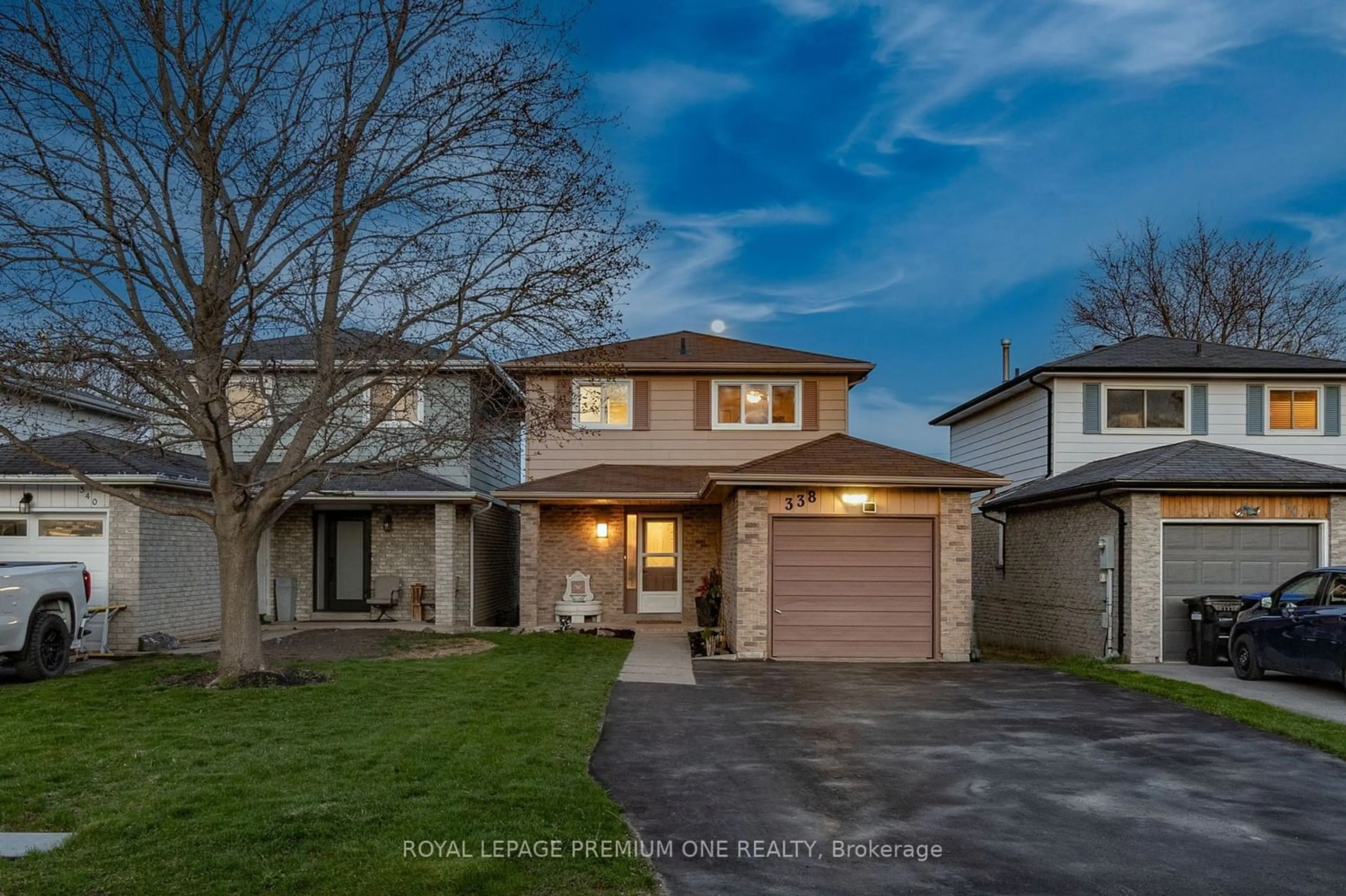 Frontside or backside of a home for 338 Britannia Ave, Bradford West Gwillimbury Ontario L3Z 1A7