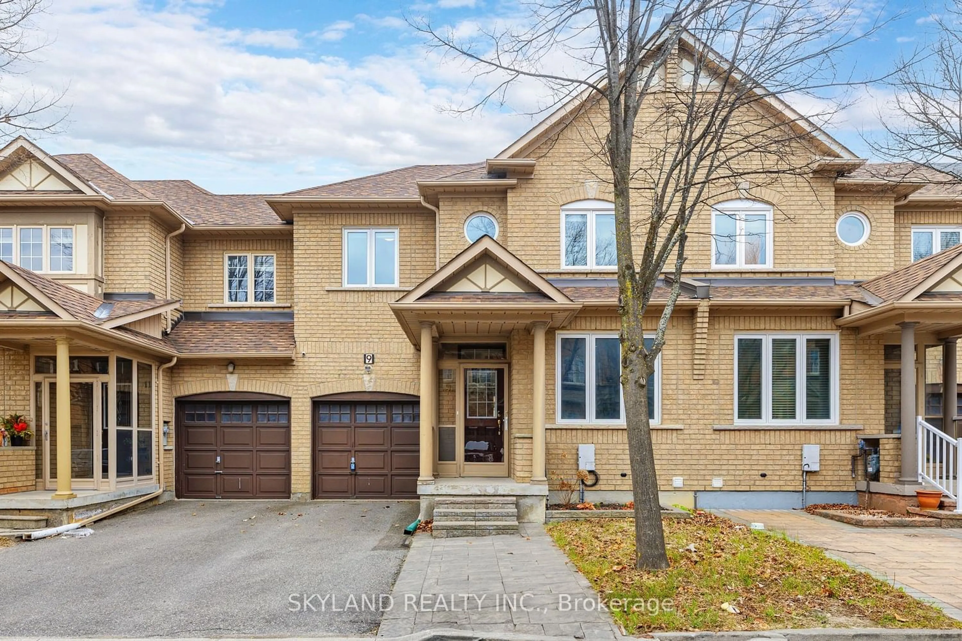 Home with brick exterior material for 9 Magnotta Rd, Markham Ontario L6C 2V5