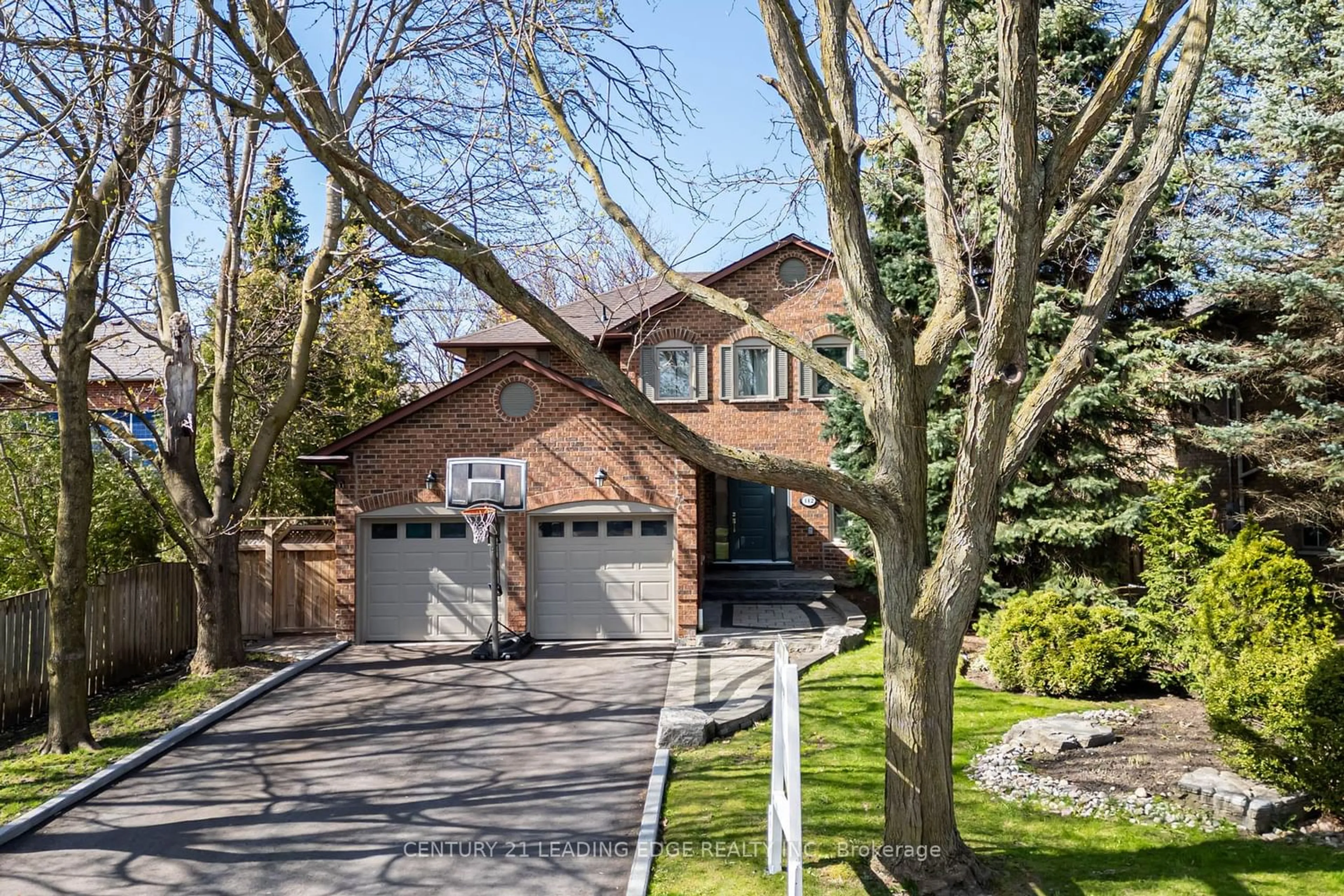 Frontside or backside of a home for 142 Reeve Dr, Markham Ontario L3P 6C6