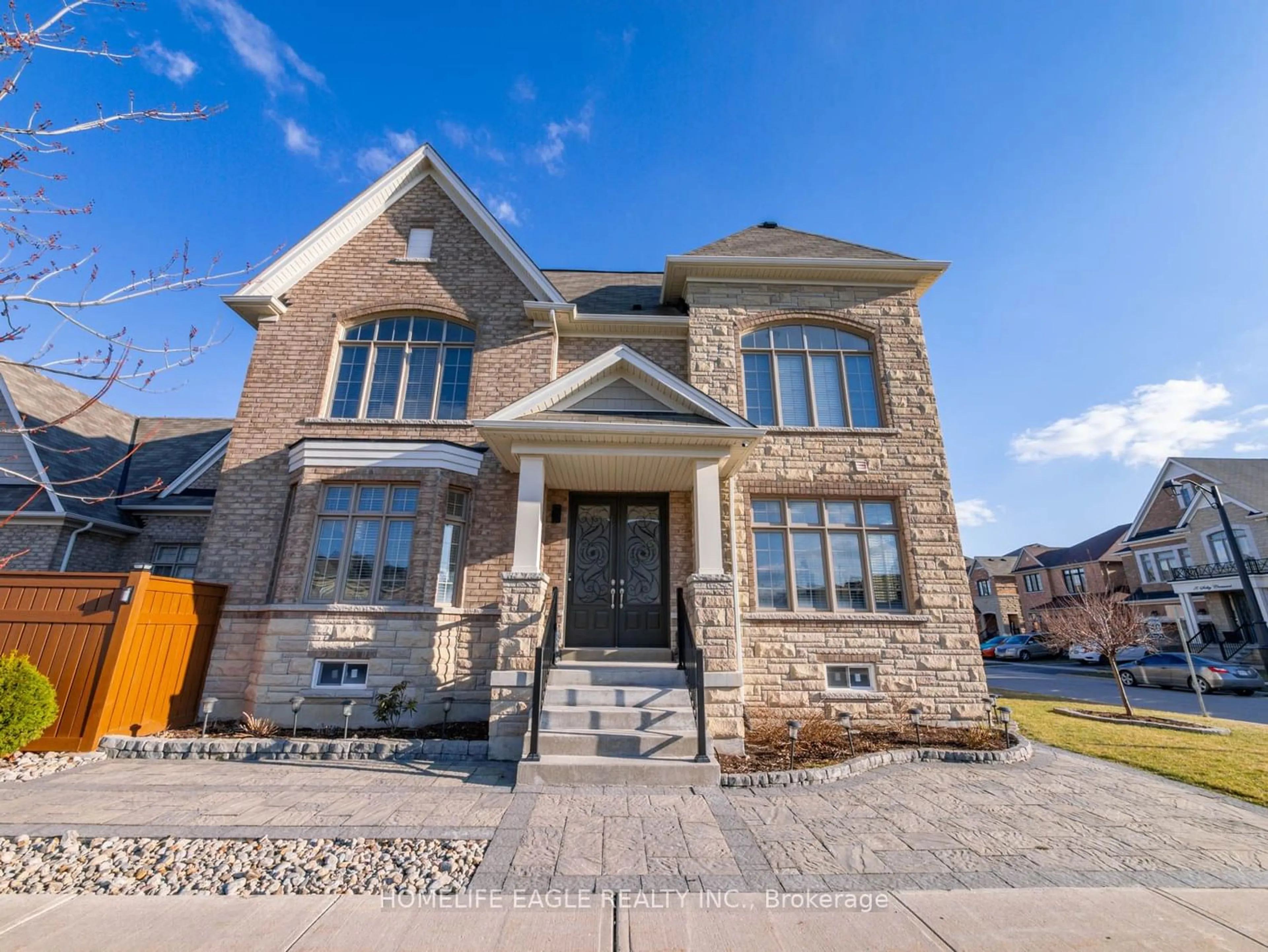Home with brick exterior material for 1 Selby Cres, Bradford West Gwillimbury Ontario L3Z 0V4