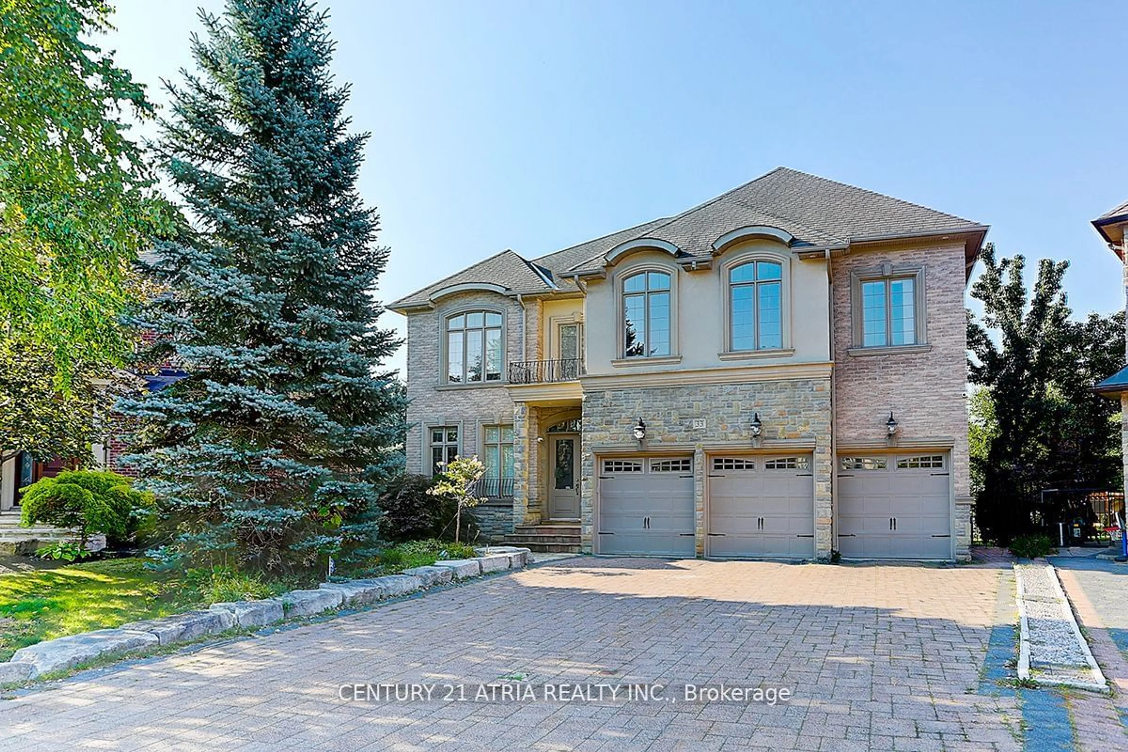 Home with brick exterior material for 33 Winterport Crt, Richmond Hill Ontario L4C 9V6