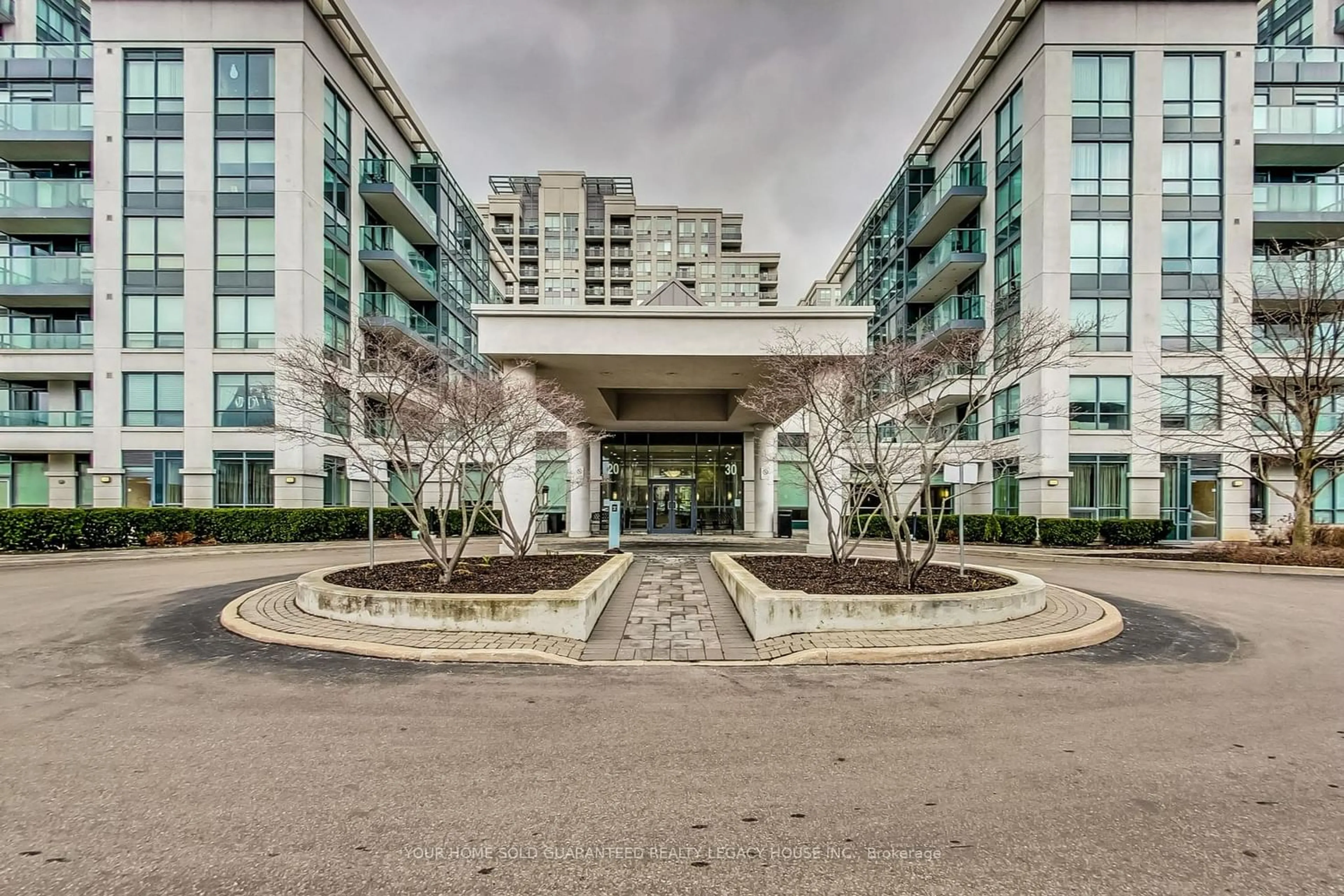 A pic from exterior of the house or condo for 30 North Park Rd #110, Vaughan Ontario L4J 0G6