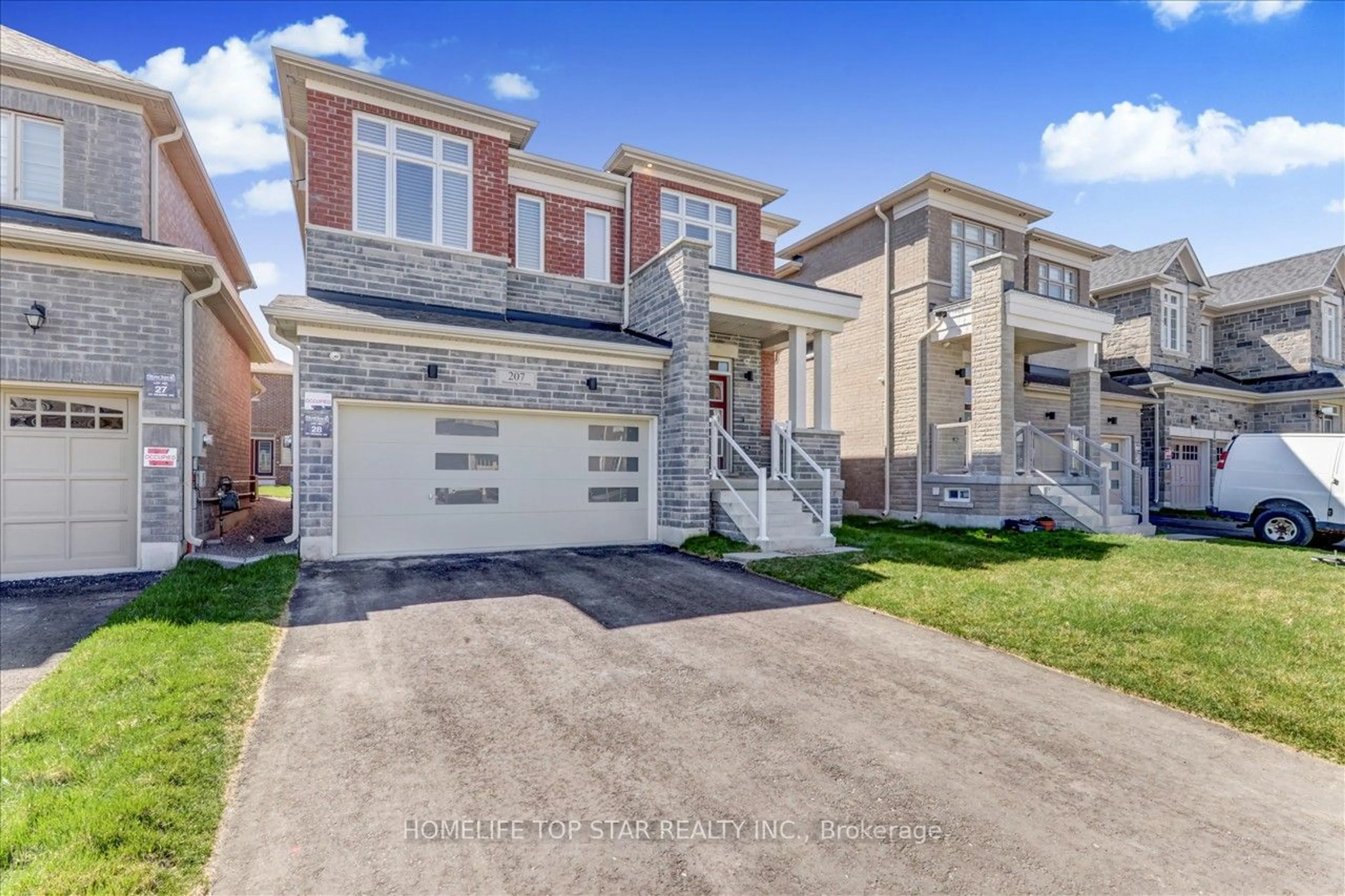 Frontside or backside of a home for 207 Wesmina Ave, Whitchurch-Stouffville Ontario L4A 5A2