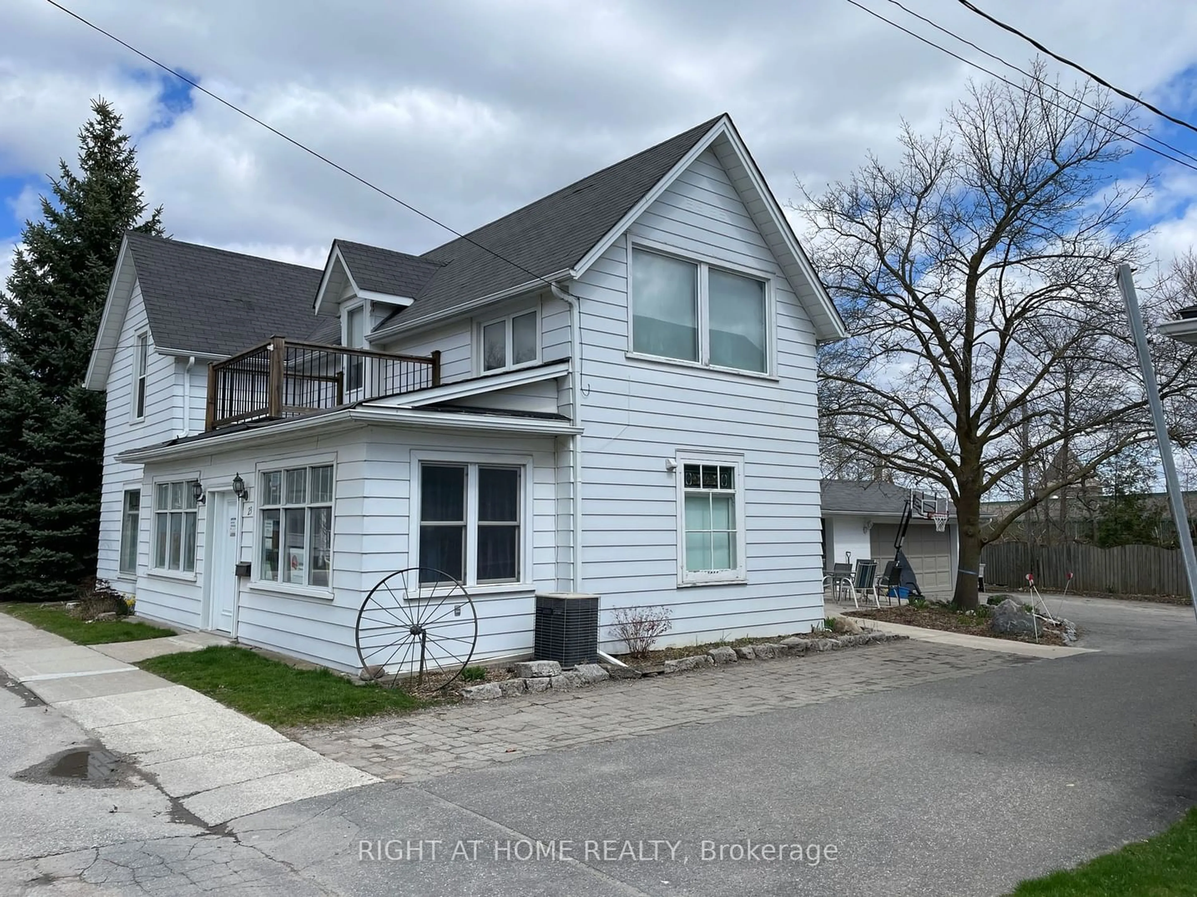 Frontside or backside of a home for 23 Church St, Uxbridge Ontario L9P 1G9