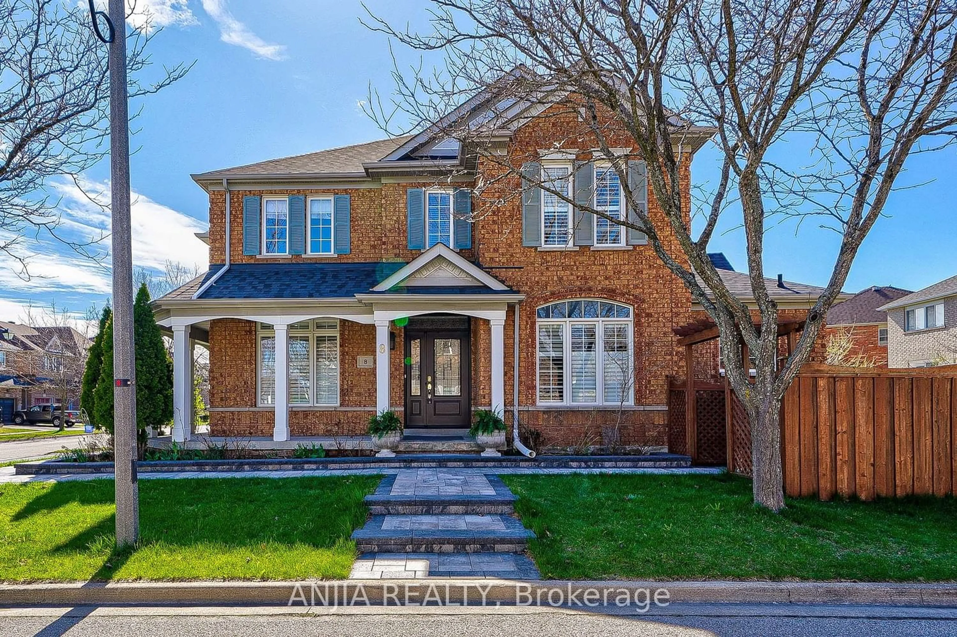Home with brick exterior material for 8 Aylesbury Gate, Markham Ontario L6C 2R4