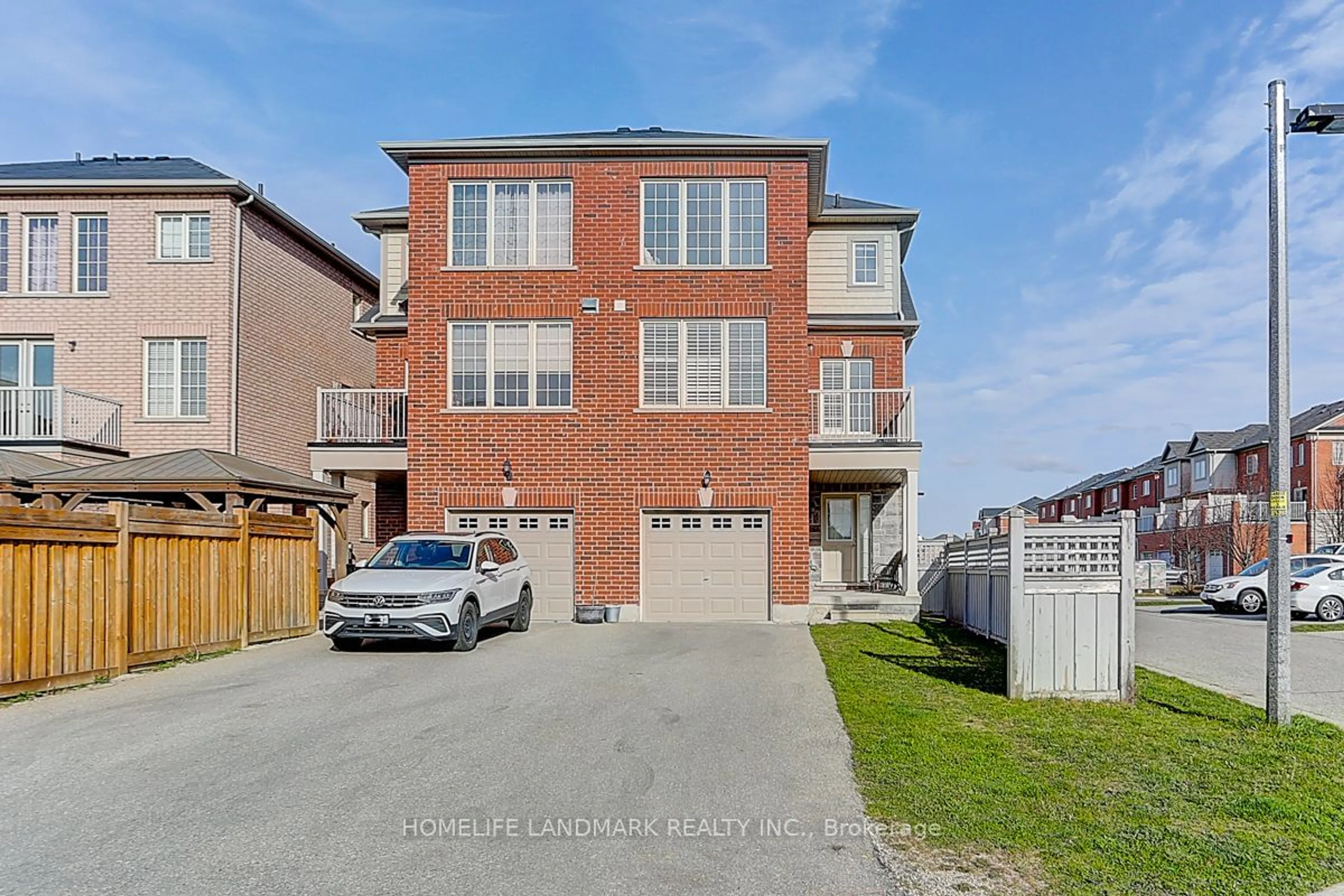 A pic from exterior of the house or condo for 6 Chauncey Crt, Markham Ontario L6B 1H1