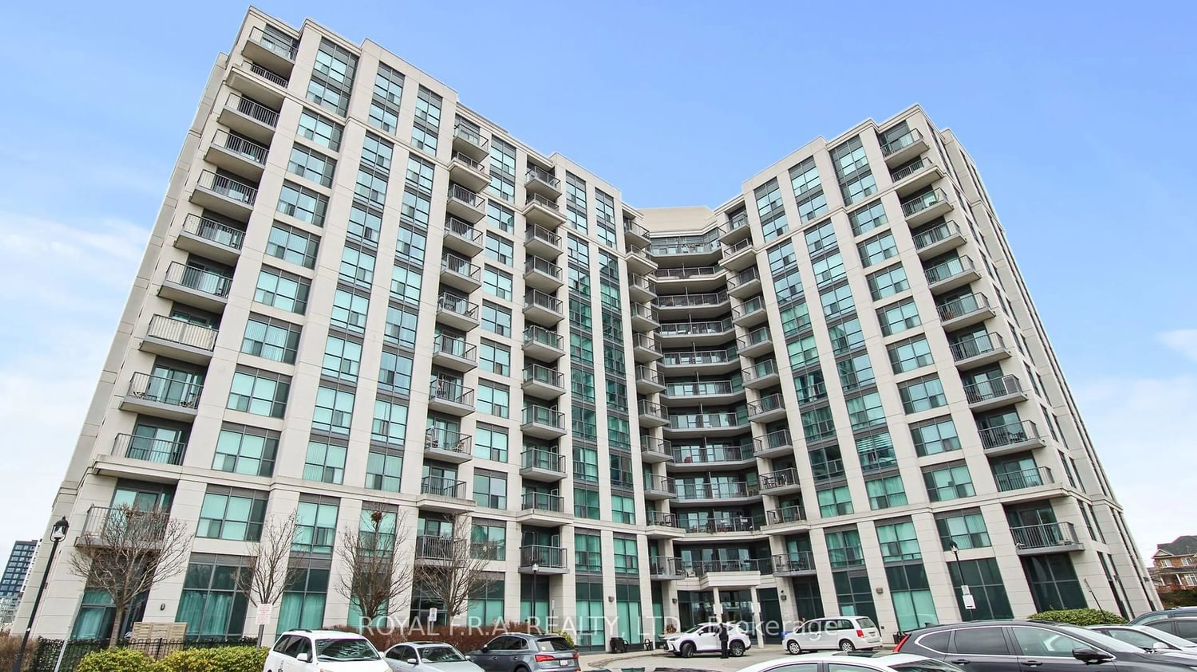 A pic from exterior of the house or condo for 185 Oneida Cres #915, Richmond Hill Ontario L4B 0B1
