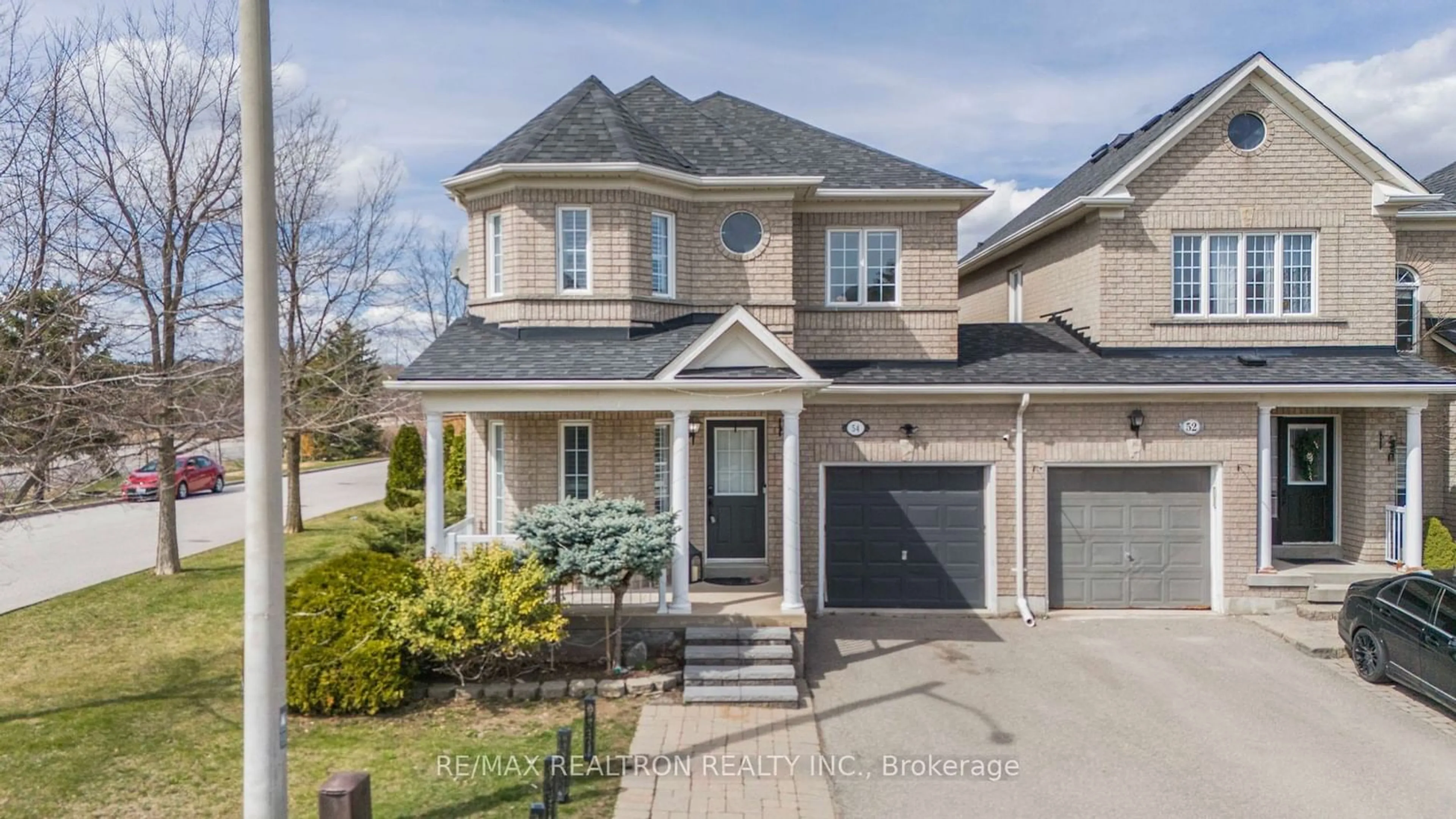 Frontside or backside of a home for 54 Walkview Cres, Richmond Hill Ontario L4E 4H6