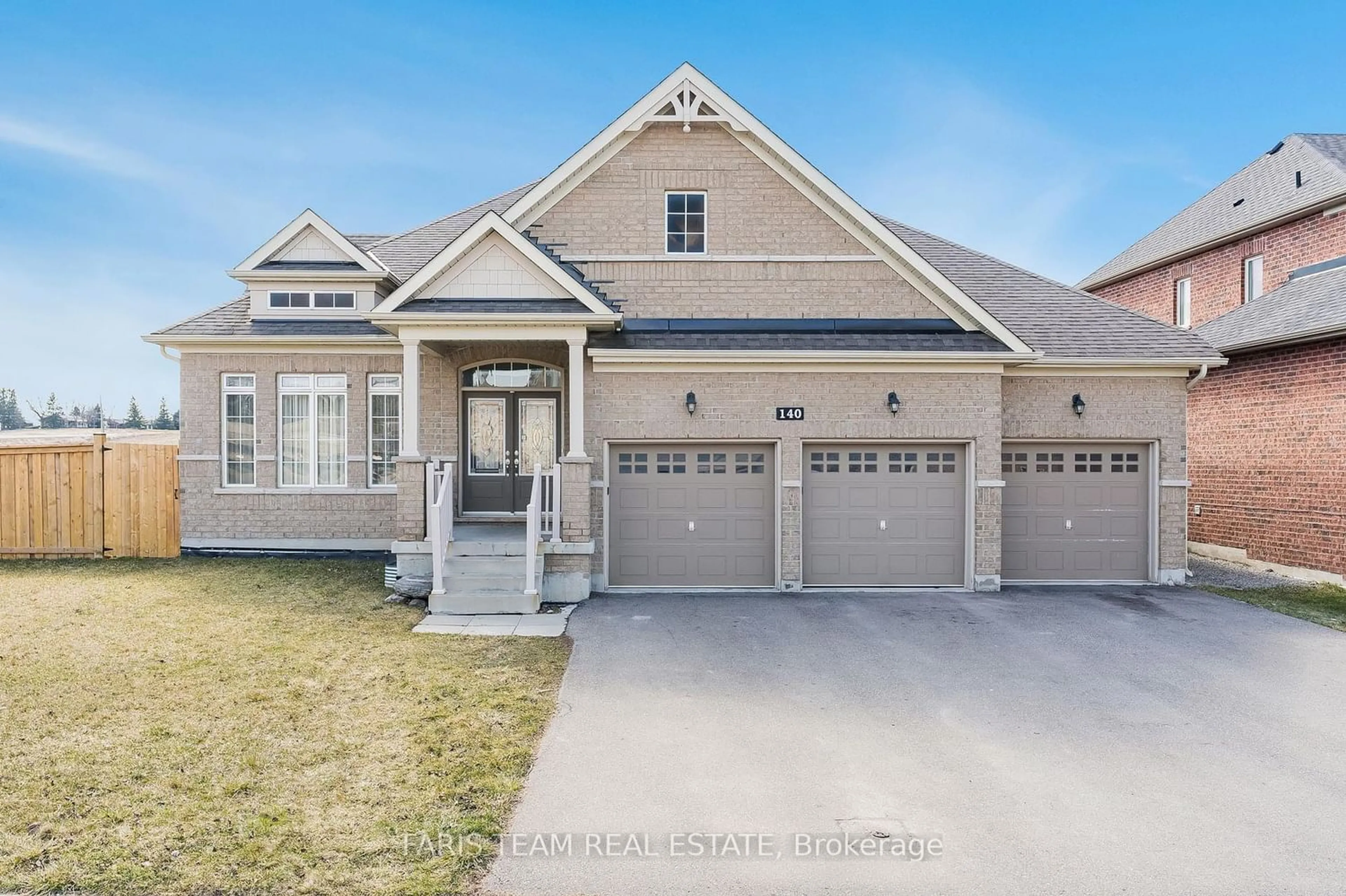 Frontside or backside of a home for 140 Copeland Cres, Innisfil Ontario L0L 1L0