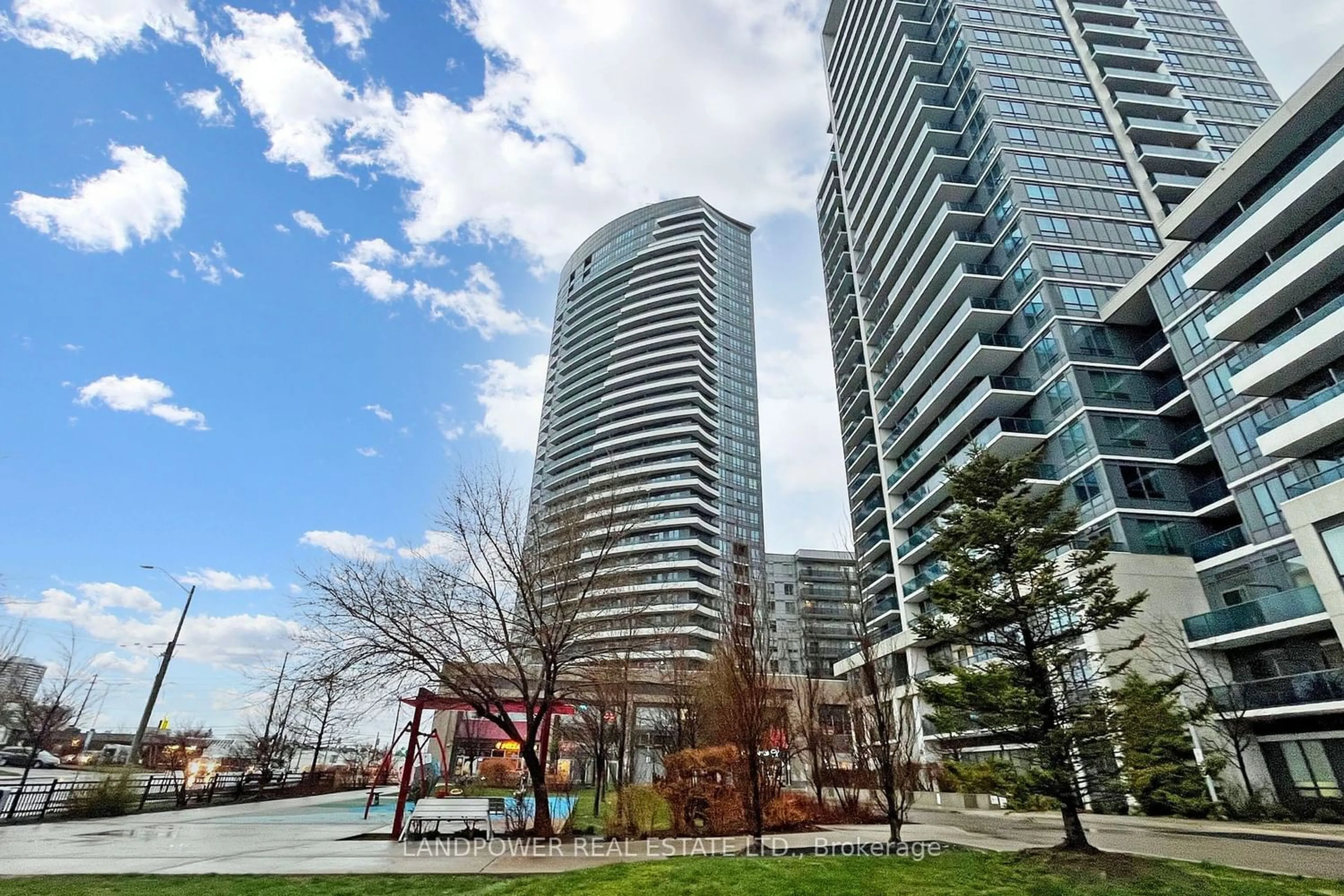A pic from exterior of the house or condo for 7161 Yonge St #2633, Markham Ontario L3T 0C8