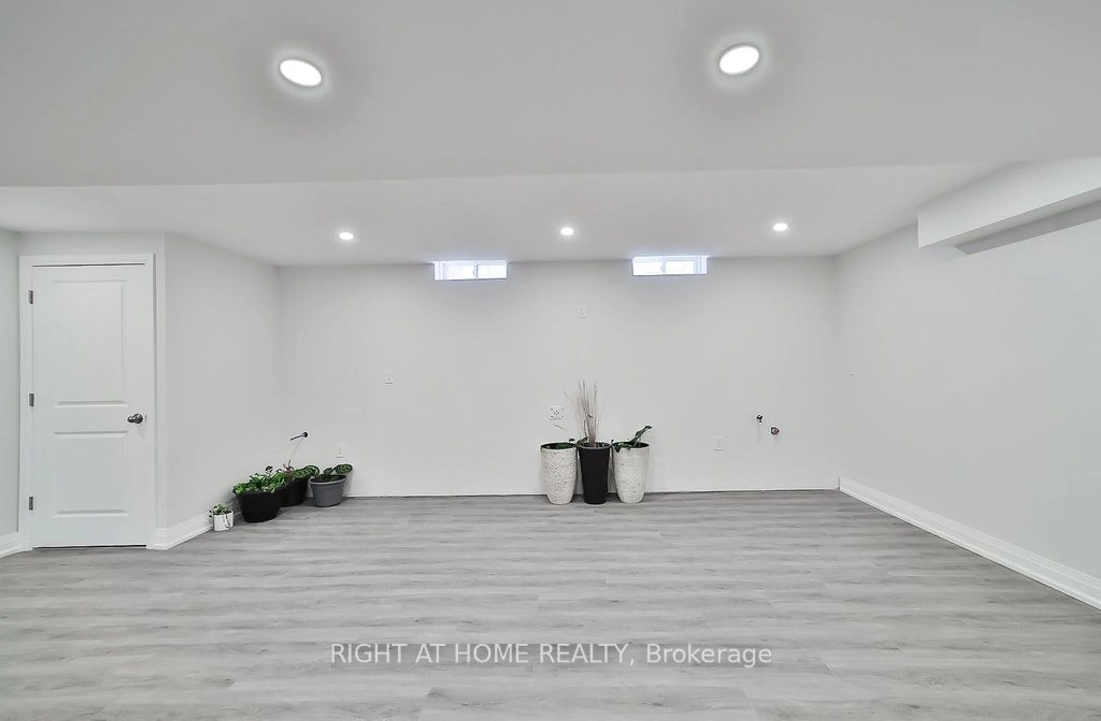 Other indoor space for 60 Maple Fields Circ, Aurora Ontario L4G 3X6