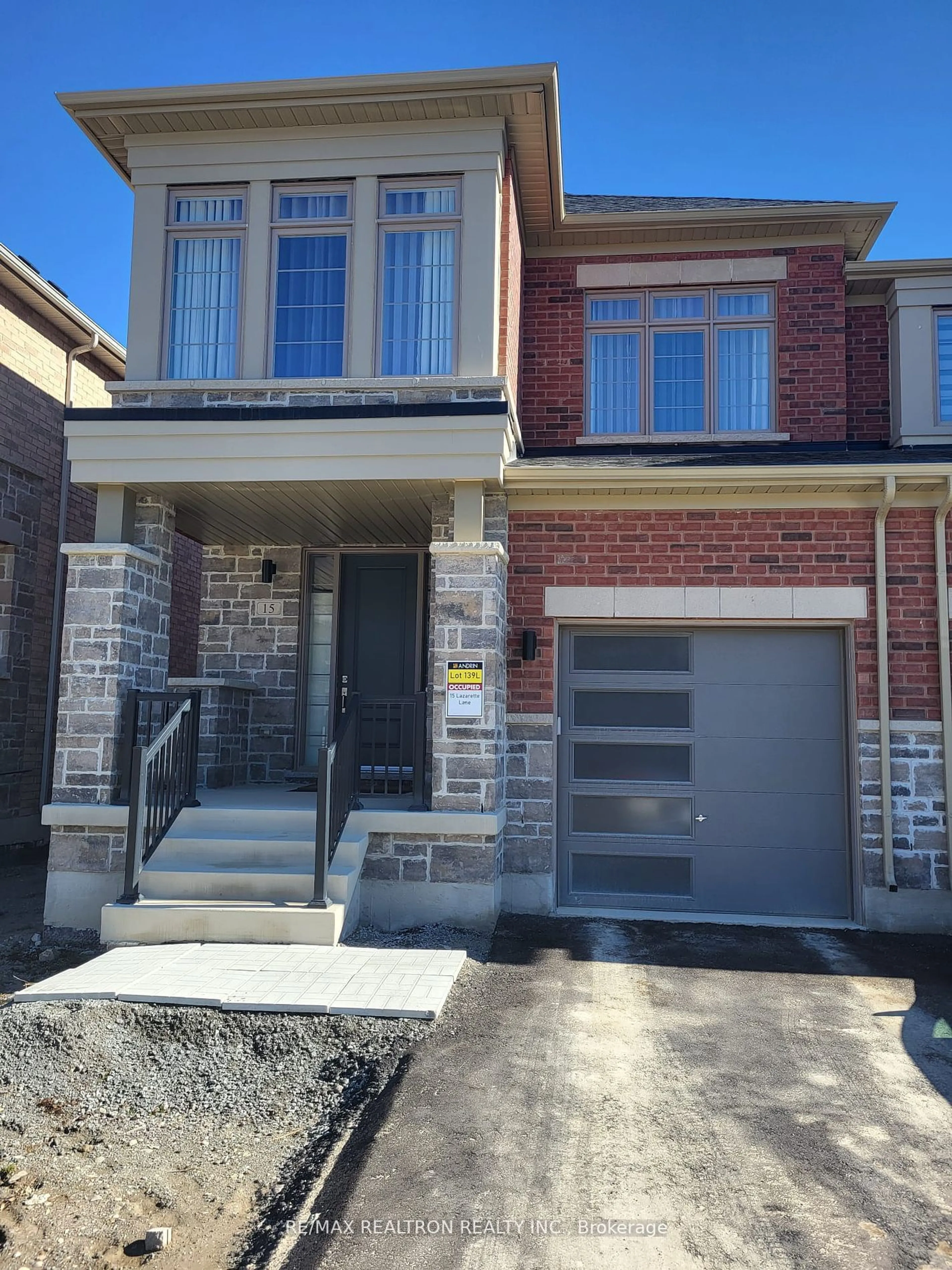 Home with brick exterior material for 15 Lazarette Lane, East Gwillimbury Ontario L9N 0V6