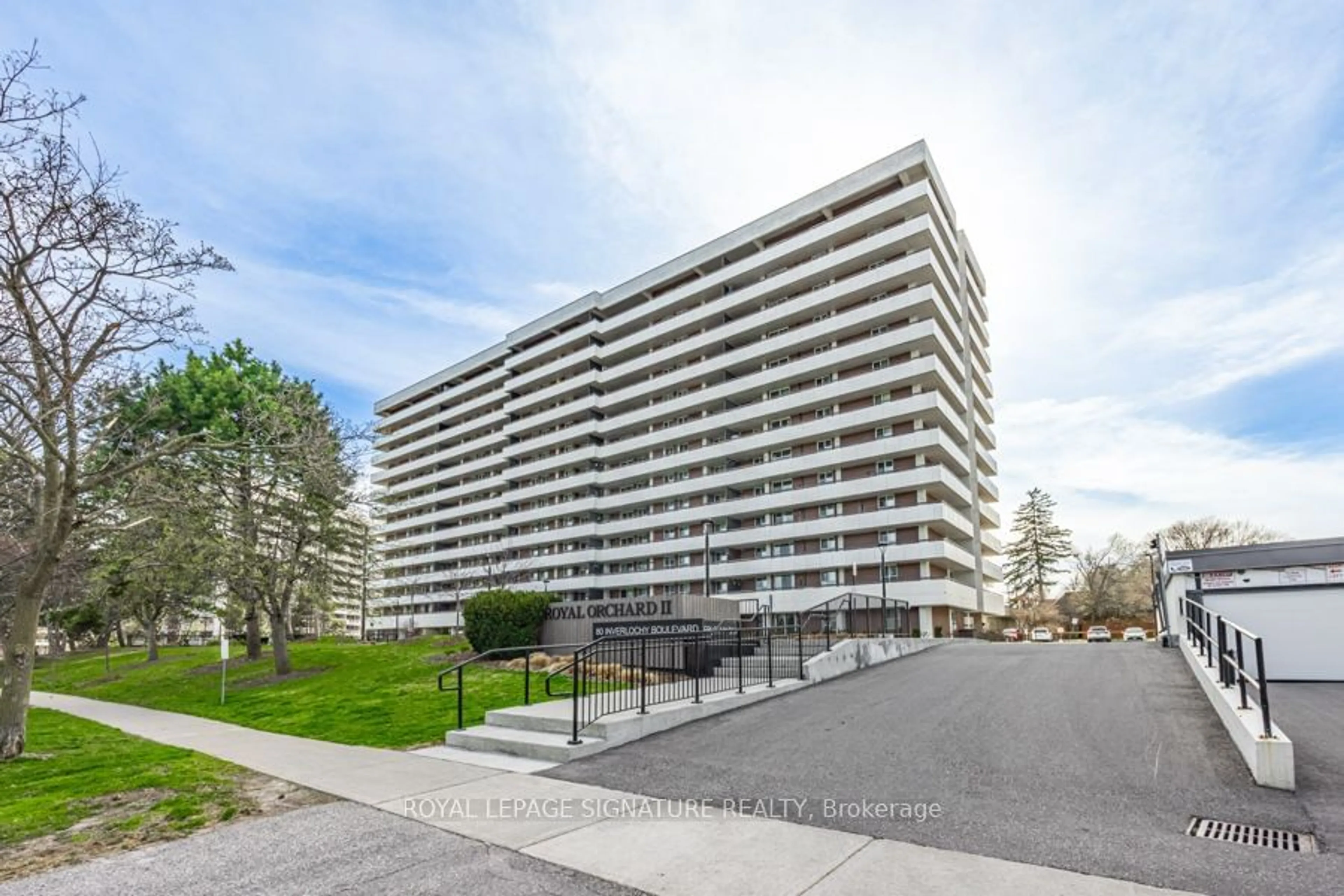 A pic from exterior of the house or condo for 80 Inverlochy Blvd #1406, Markham Ontario L3T 4P3