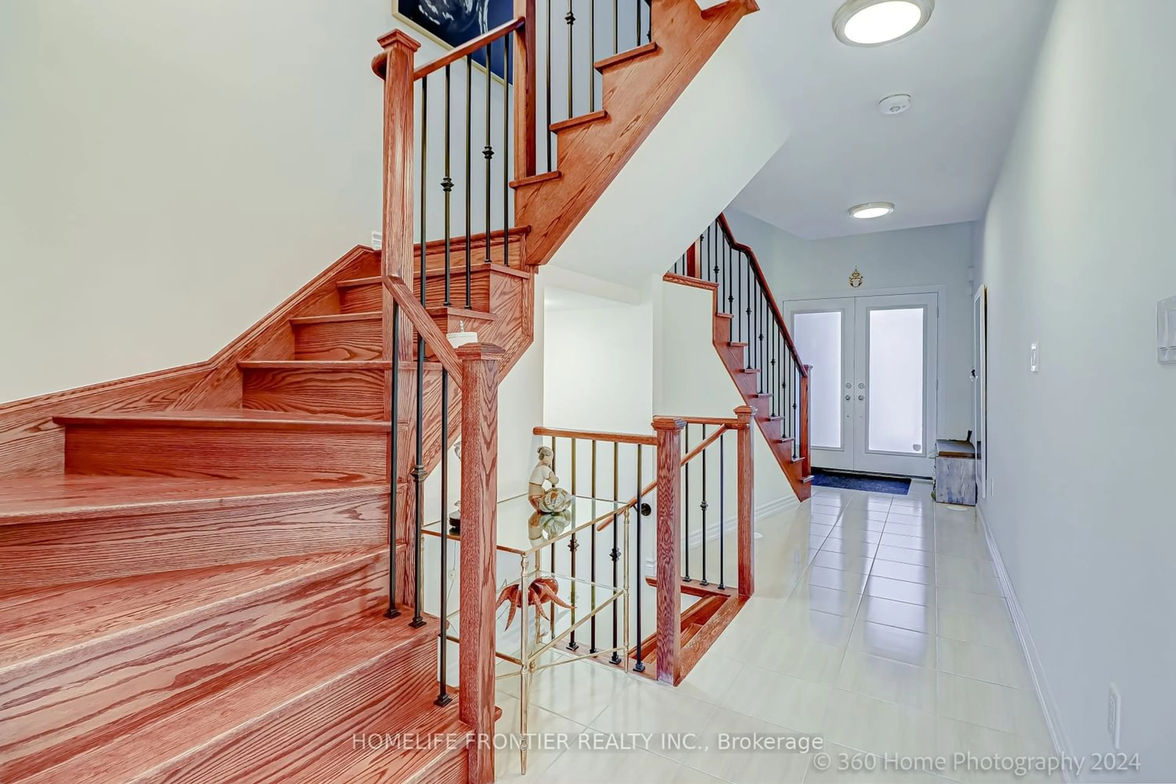 Stairs for 142 Golden Tr, Vaughan Ontario L6A 5A1