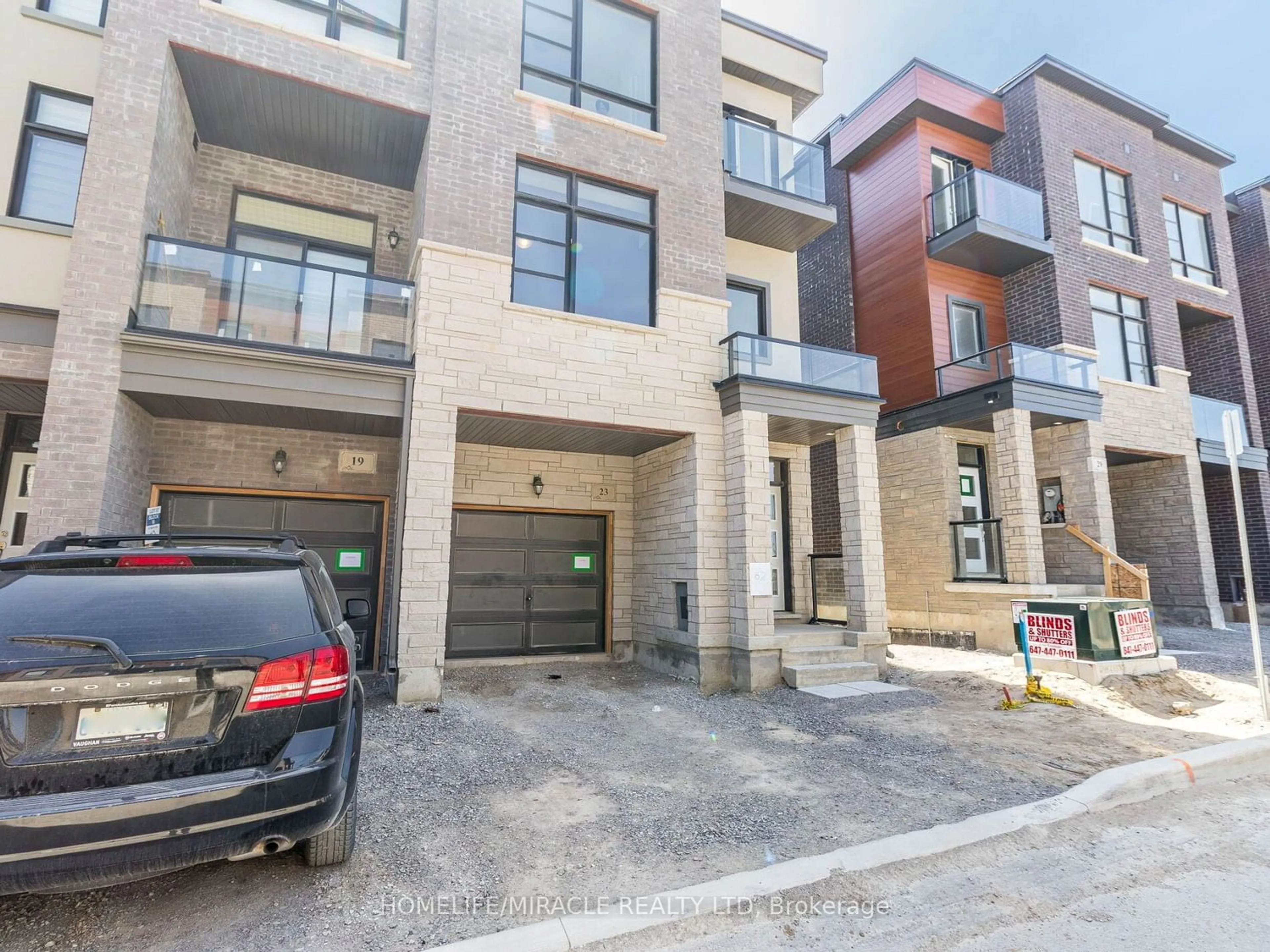 A pic from exterior of the house or condo for 23 Quilico Rd, Vaughan Ontario L4H 5H1