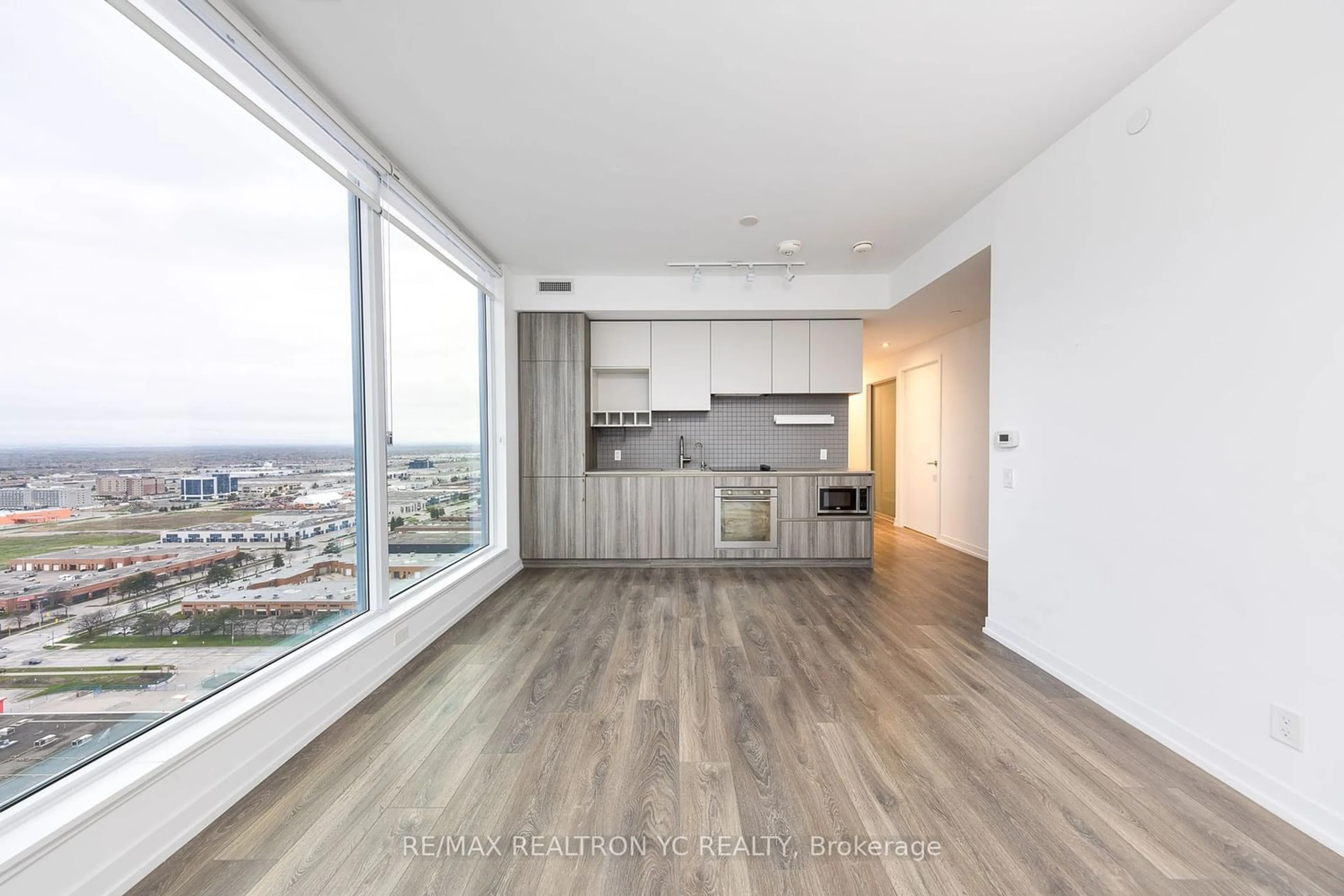 Other indoor space for 5 Buttermill Ave #2709, Vaughan Ontario L4K 0J5