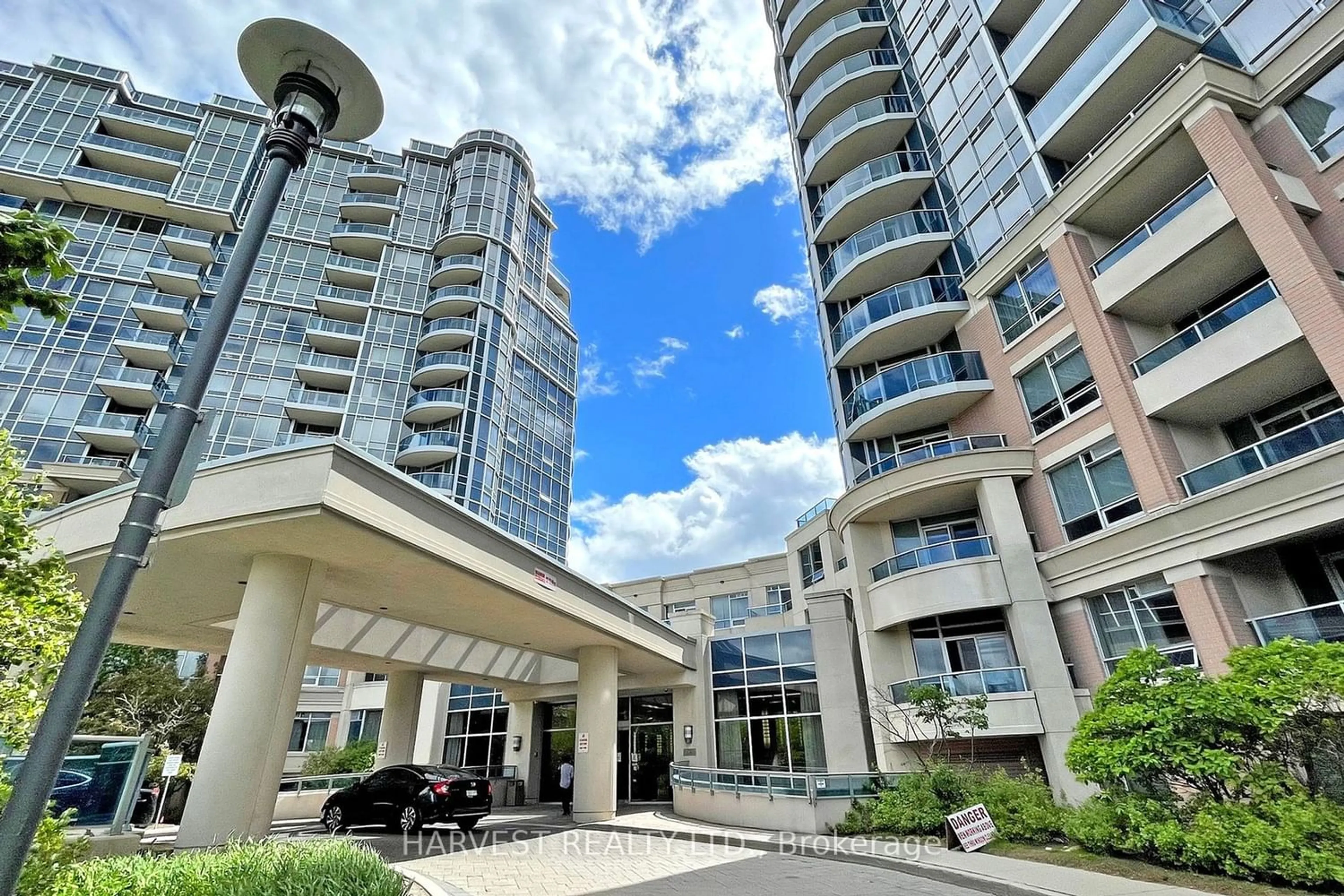 A pic from exterior of the house or condo for 33 Cox Blvd #1228, Markham Ontario L3R 8A6