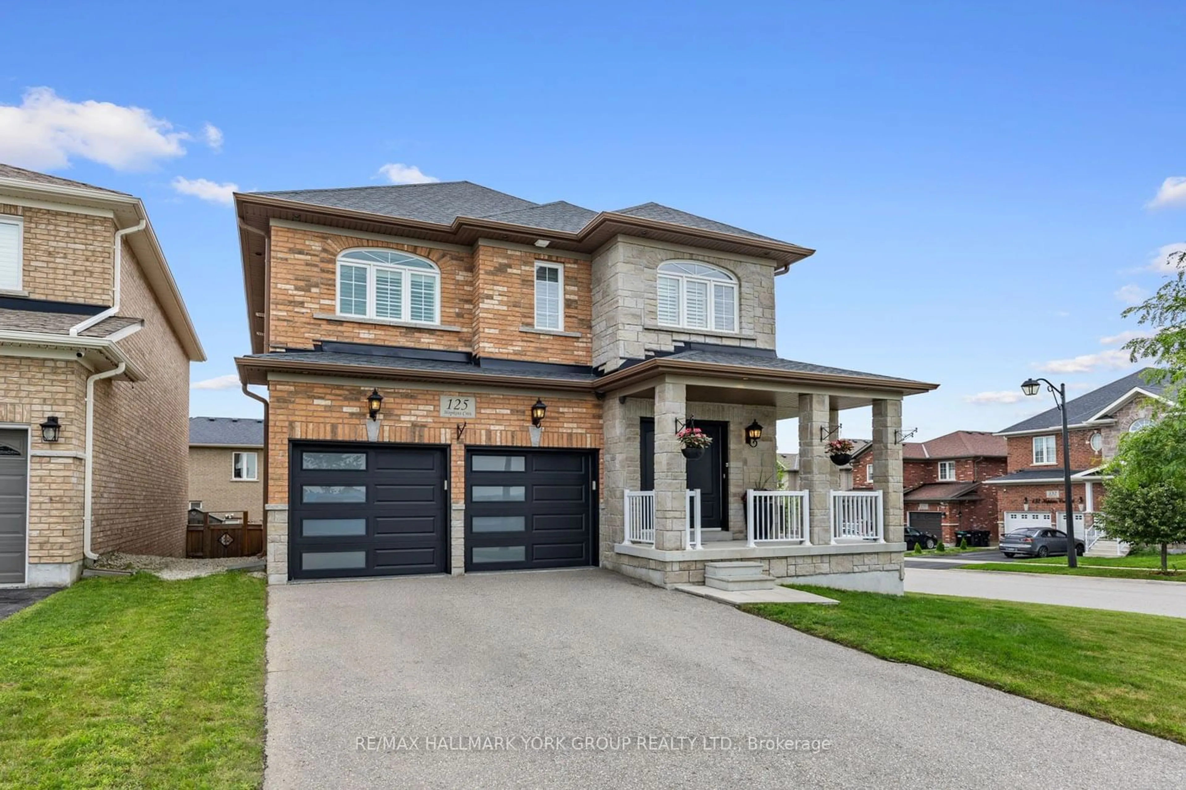 Home with brick exterior material for 125 Hopkins Cres, Bradford West Gwillimbury Ontario L3Z 2A4