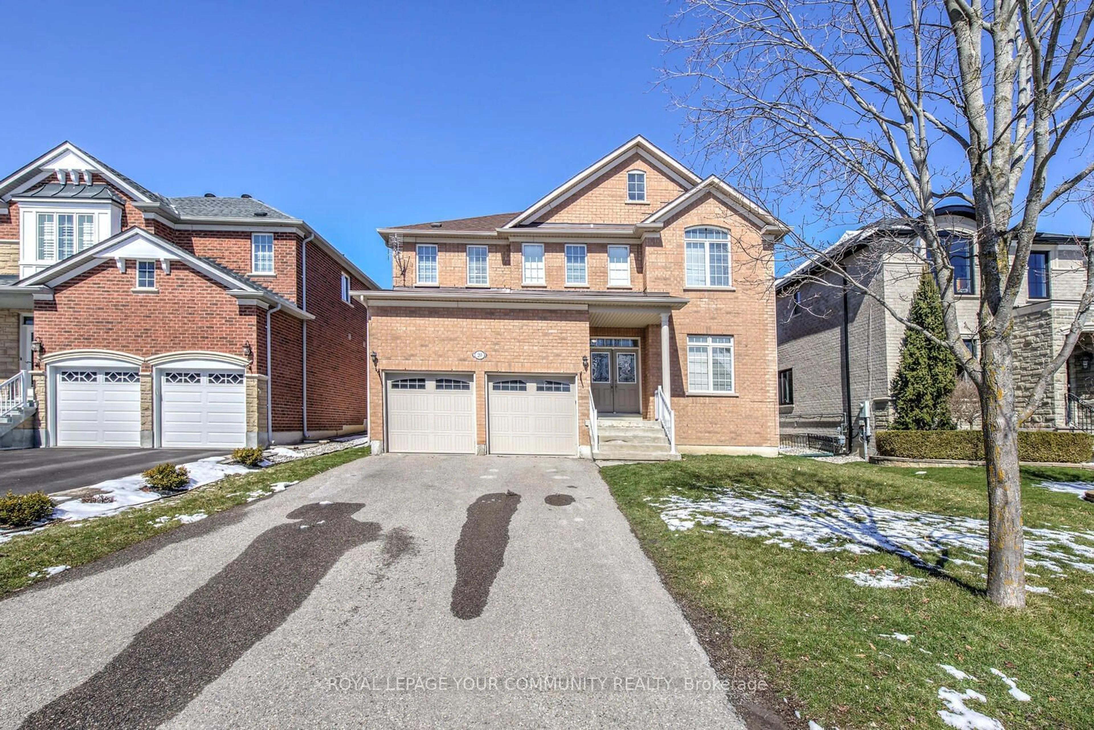 Home with brick exterior material for 20 Wolf Trail Cres, Richmond Hill Ontario L4E 4K1