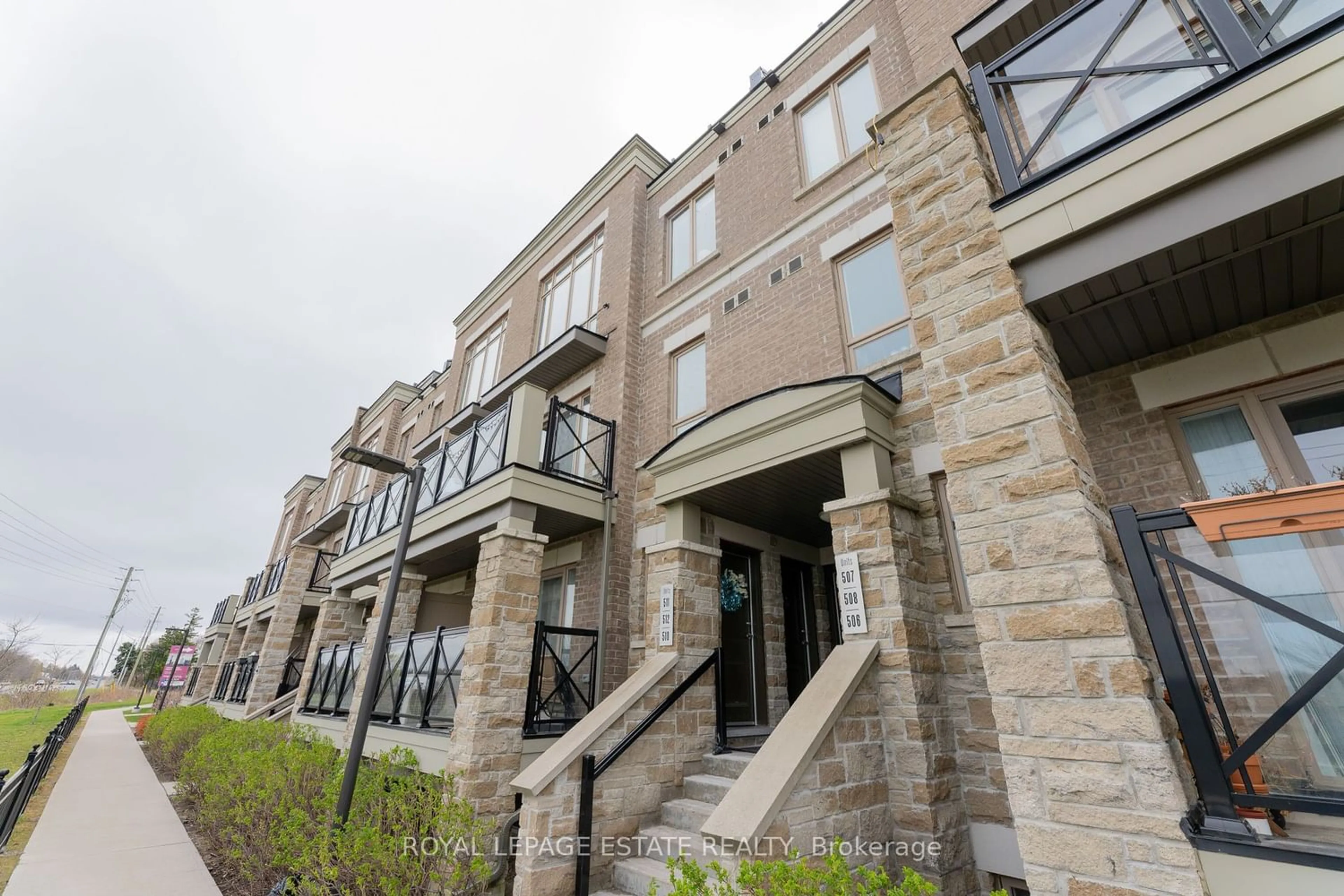 A pic from exterior of the house or condo for 30 Dunsheath Way #511, Markham Ontario L6B 1N3