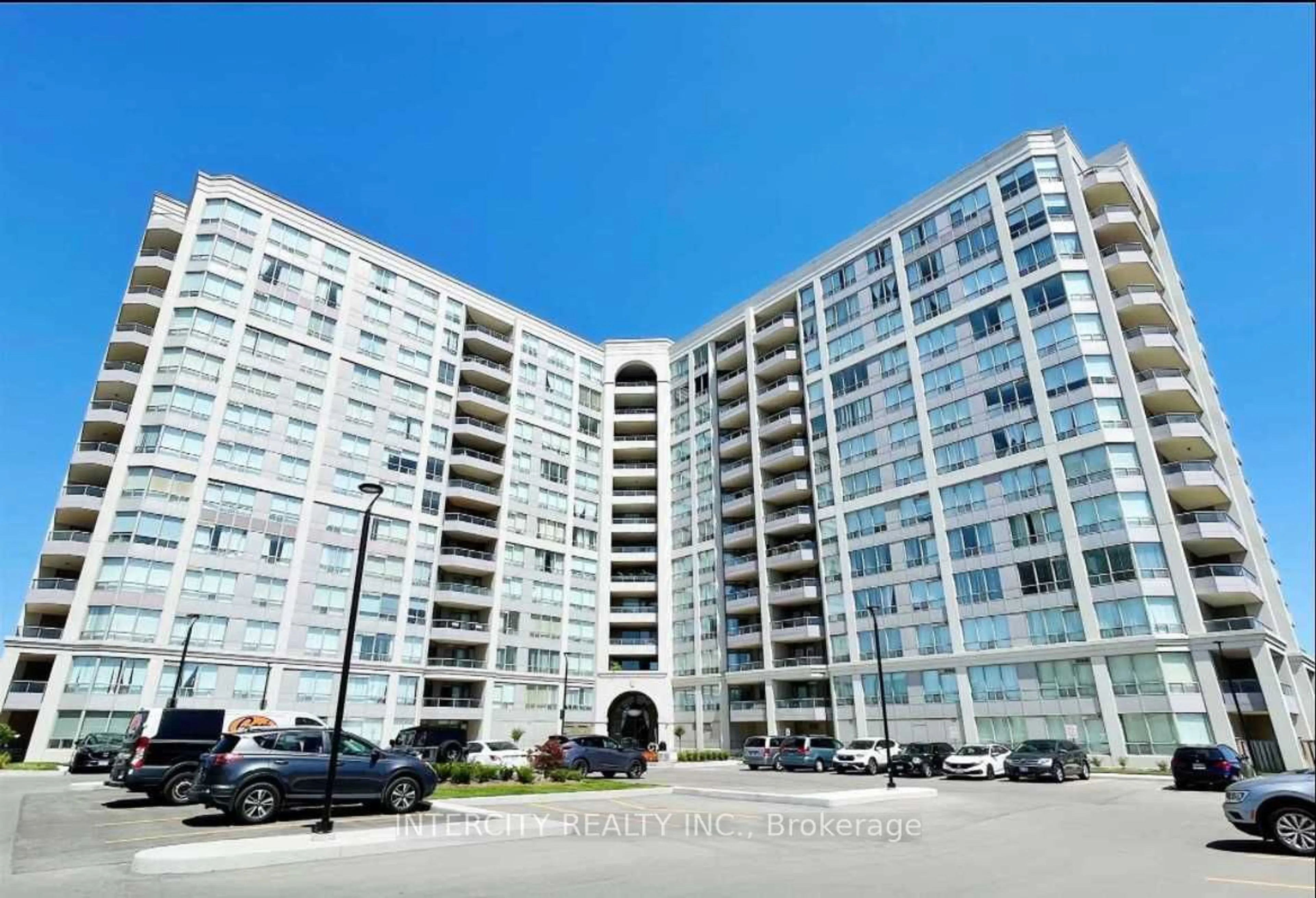 A pic from exterior of the house or condo for 9017 Leslie St #202, Richmond Hill Ontario L4B 4R8