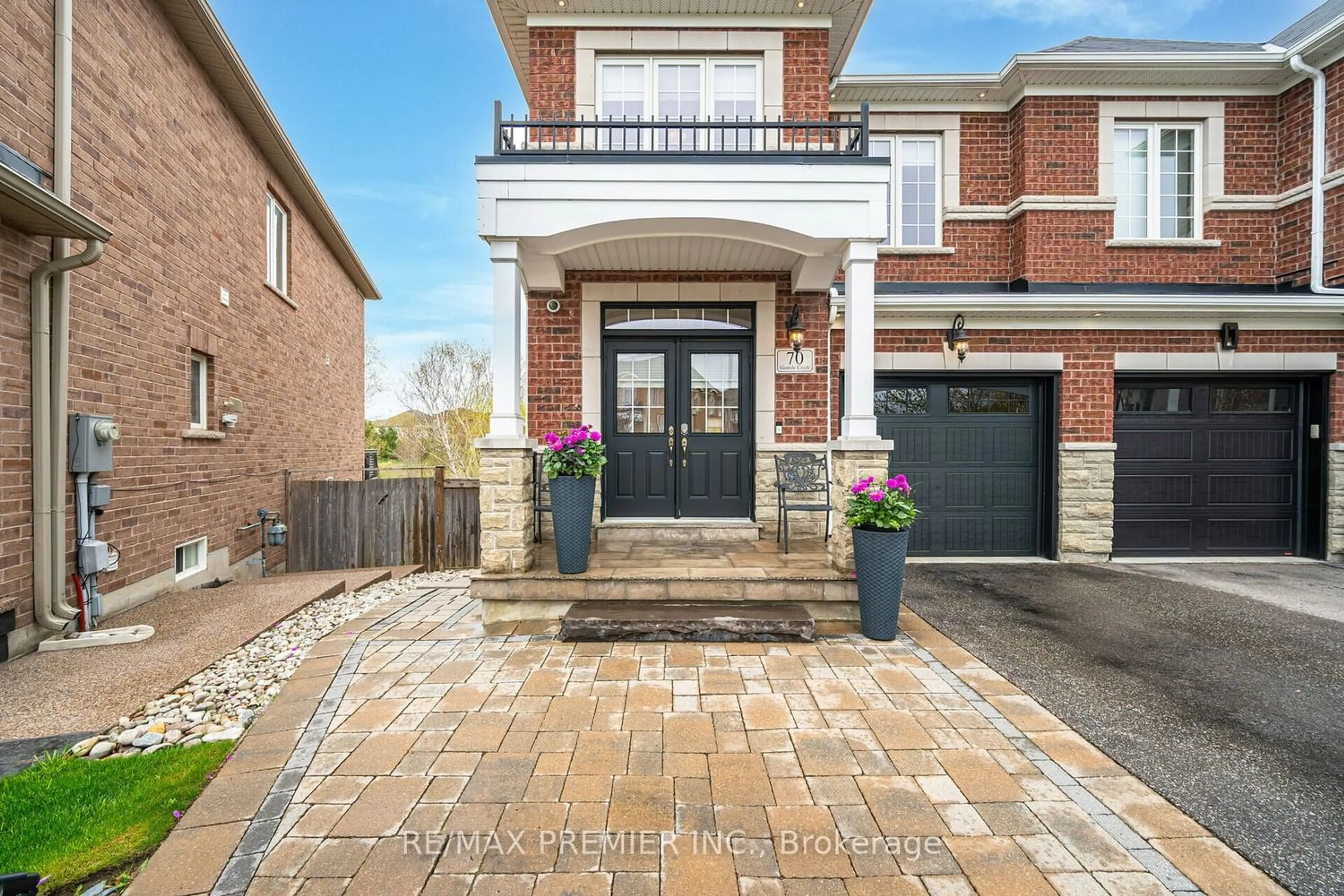 Home with brick exterior material for 70 Gentile Circ, Vaughan Ontario L4H 3N4