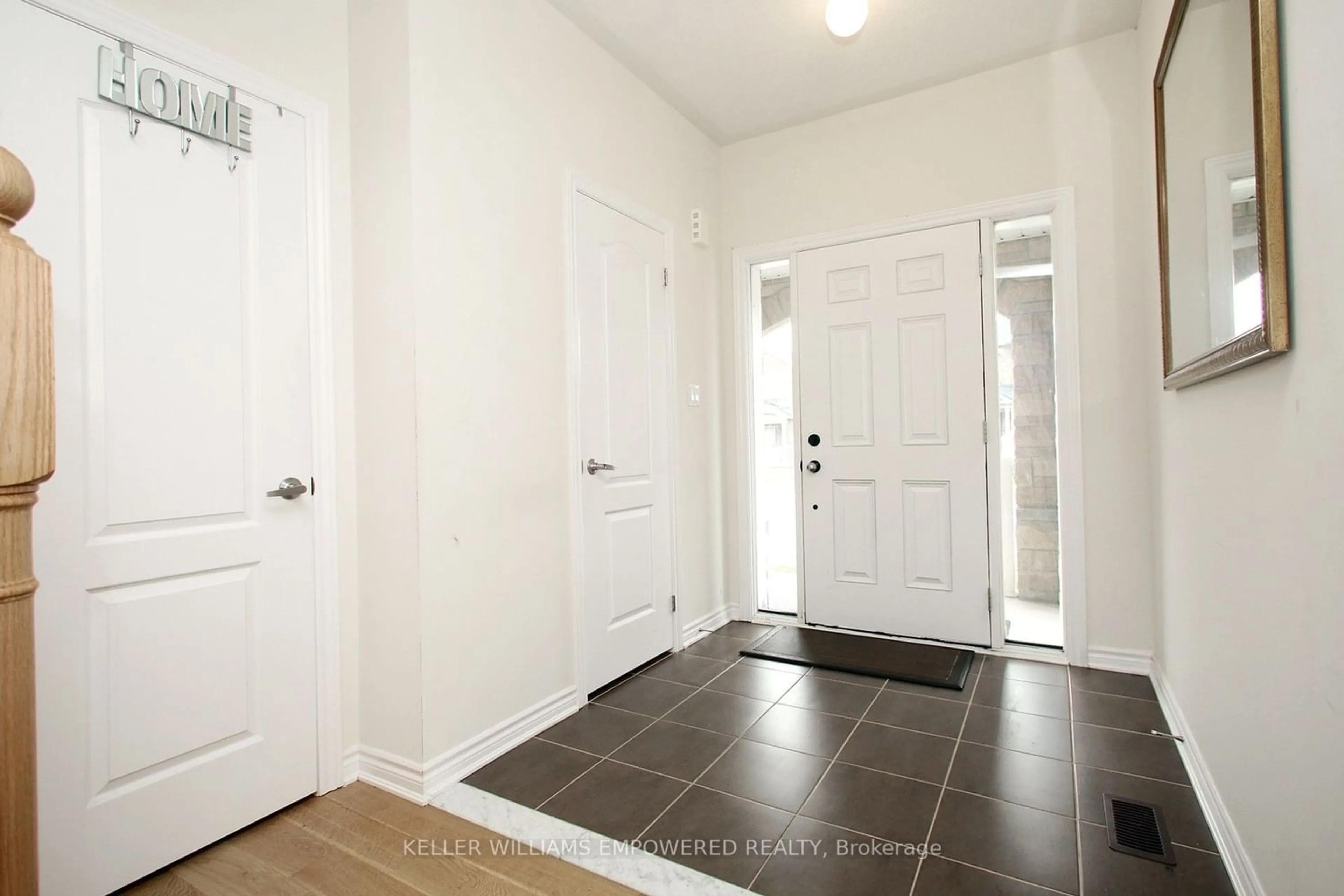 Indoor entryway for 23 Furniss St, Brock Ontario L0K 1A0