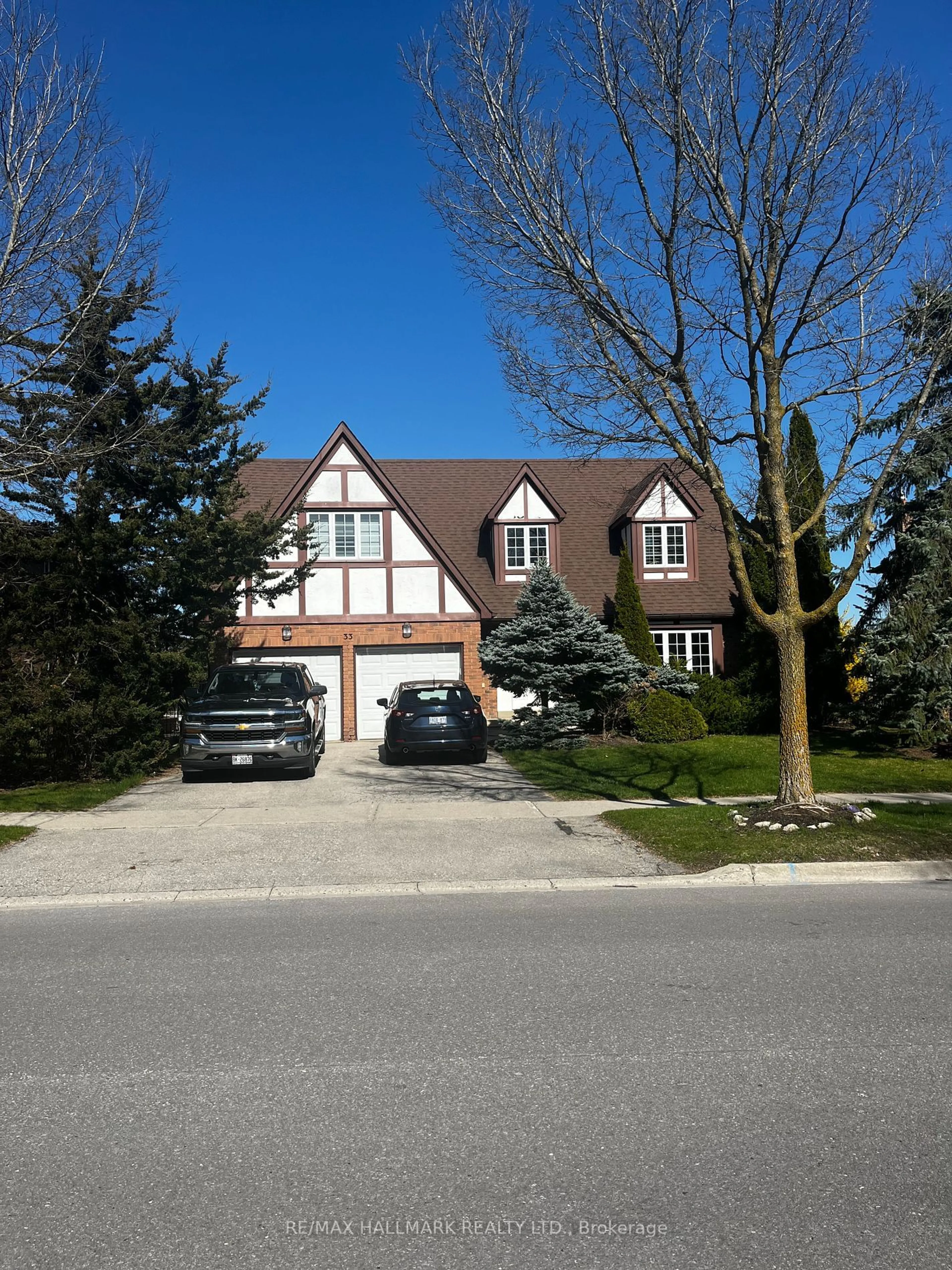 Frontside or backside of a home for 33 Ashfield Dr, Richmond Hill Ontario L4E 2L6