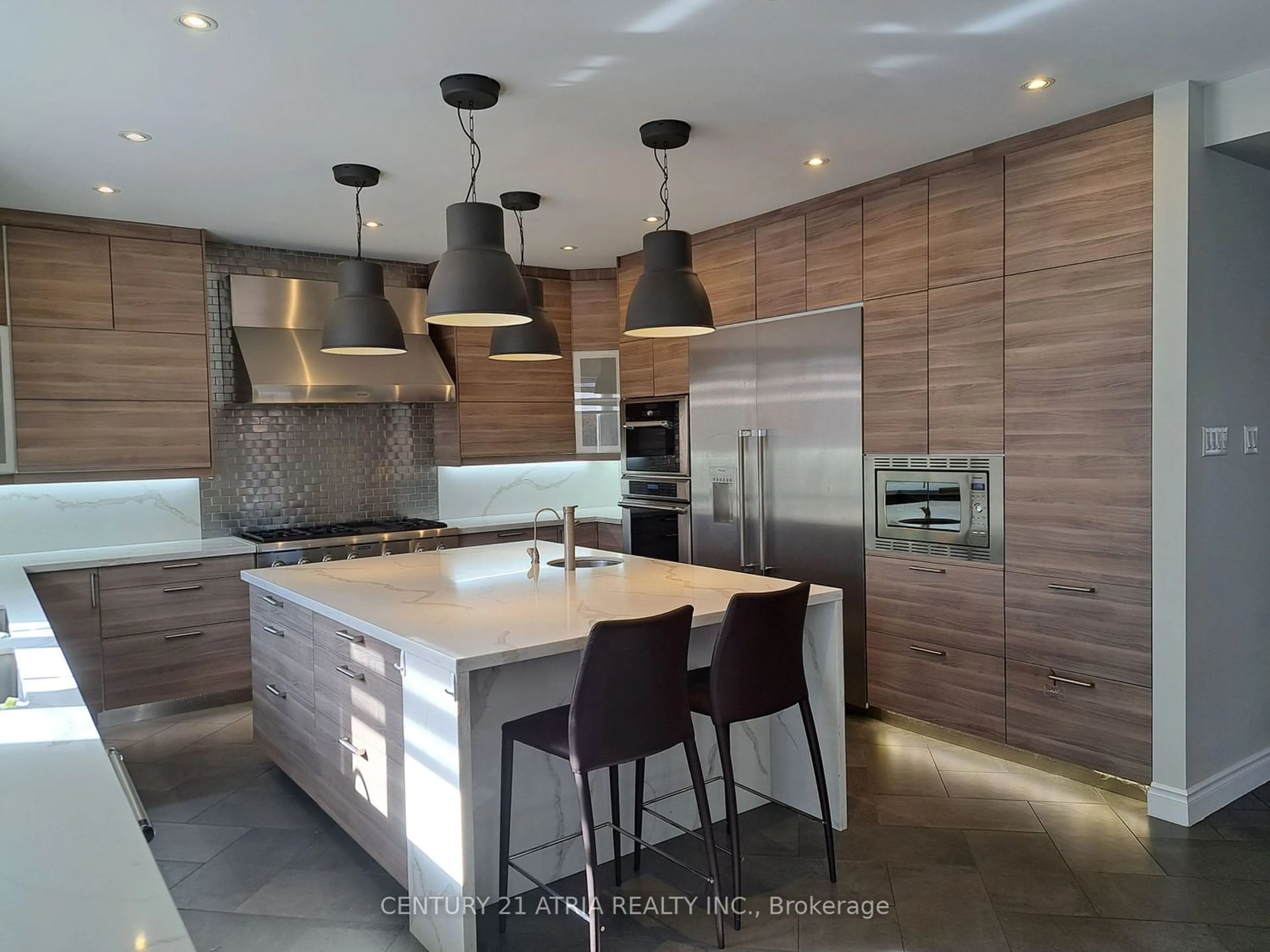 Contemporary kitchen for 61 Moses Cres, Markham Ontario L6C 1W2