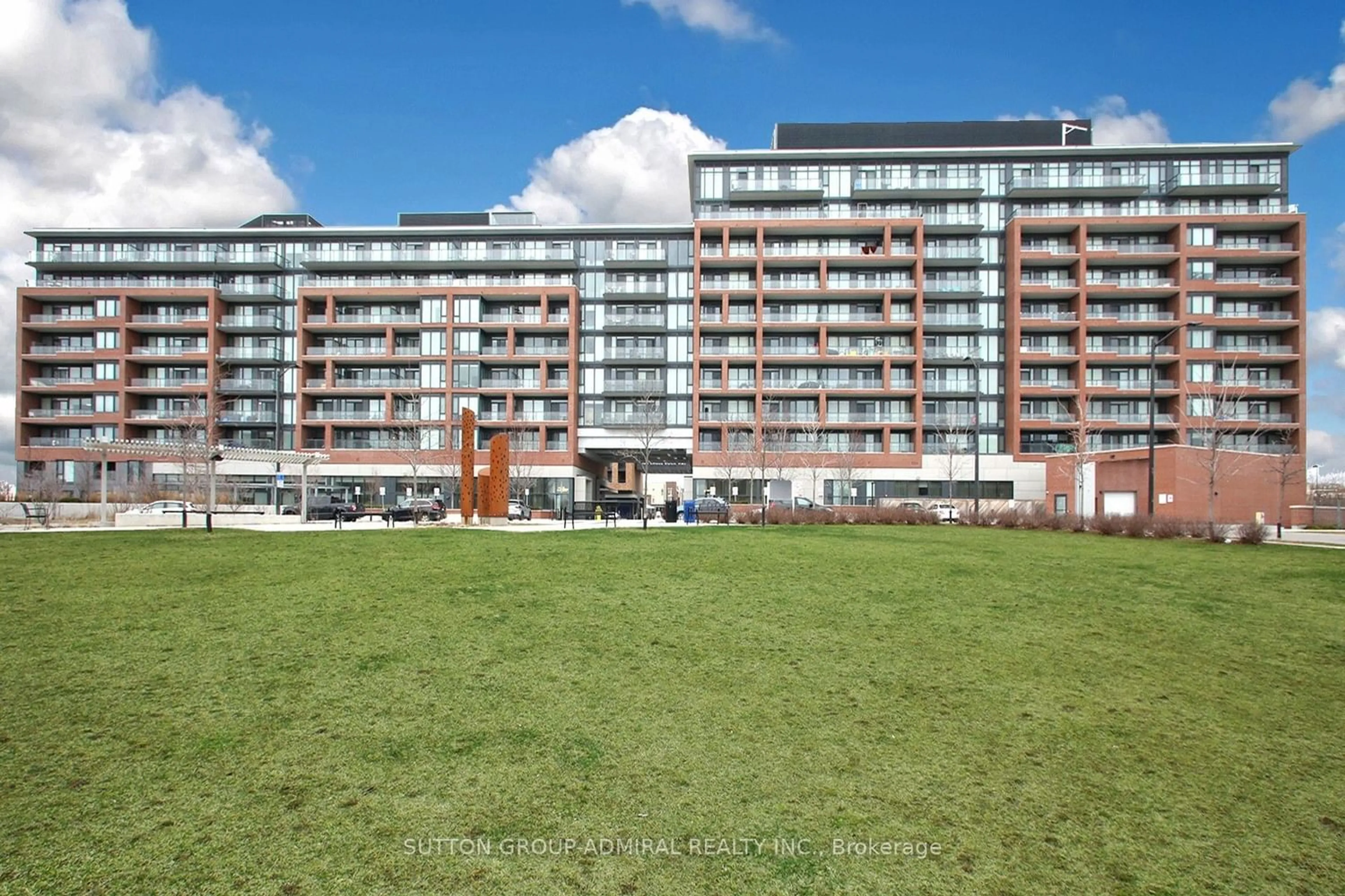 A pic from exterior of the house or condo for 99 Eagle Rock Way #428, Vaughan Ontario L6A 5A7