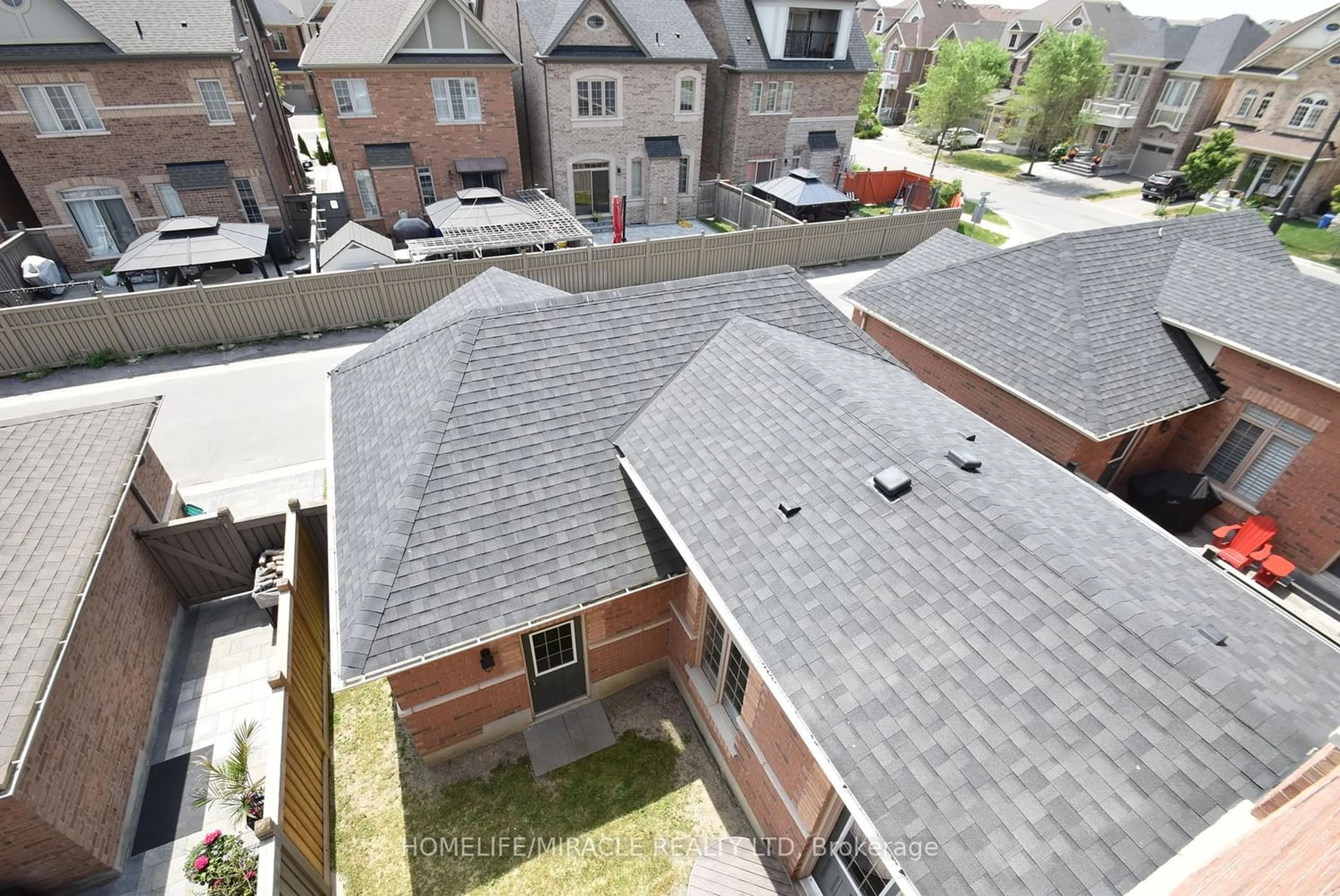 Frontside or backside of a home for 183 East's Corners Blvd, Vaughan Ontario L4H 3Z9