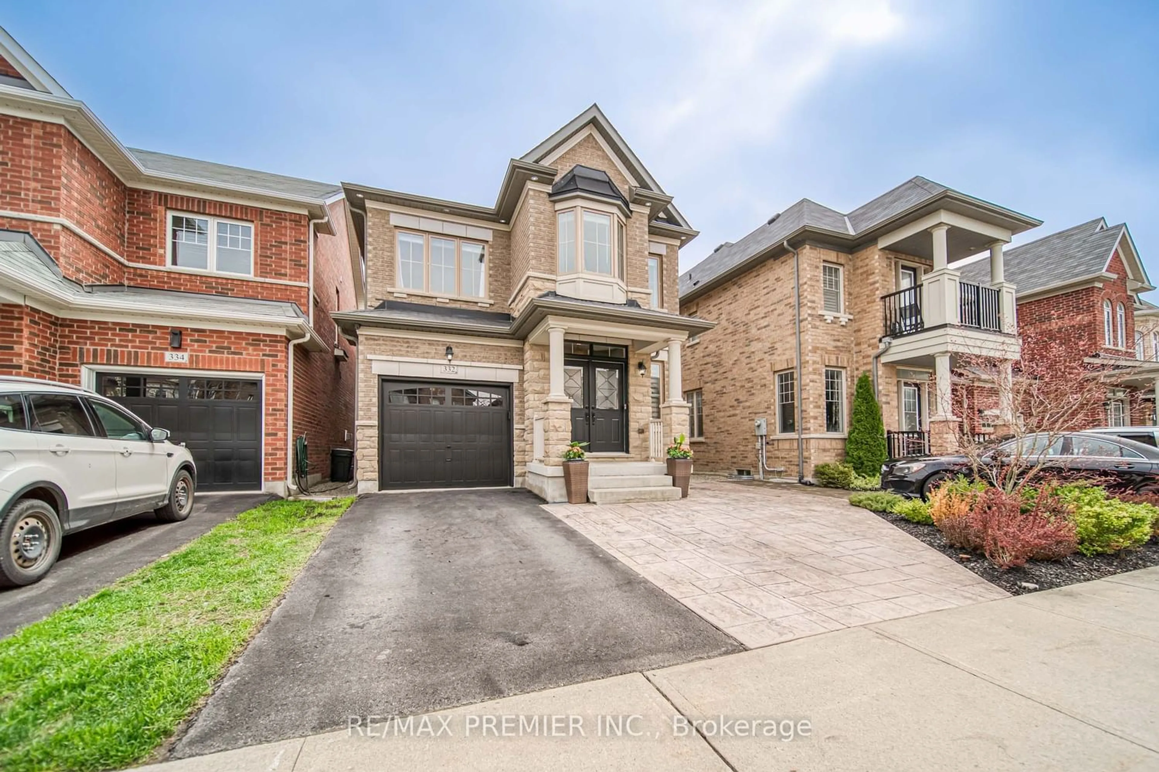 Home with brick exterior material for 332 Moody Dr, Vaughan Ontario L4H 3N5