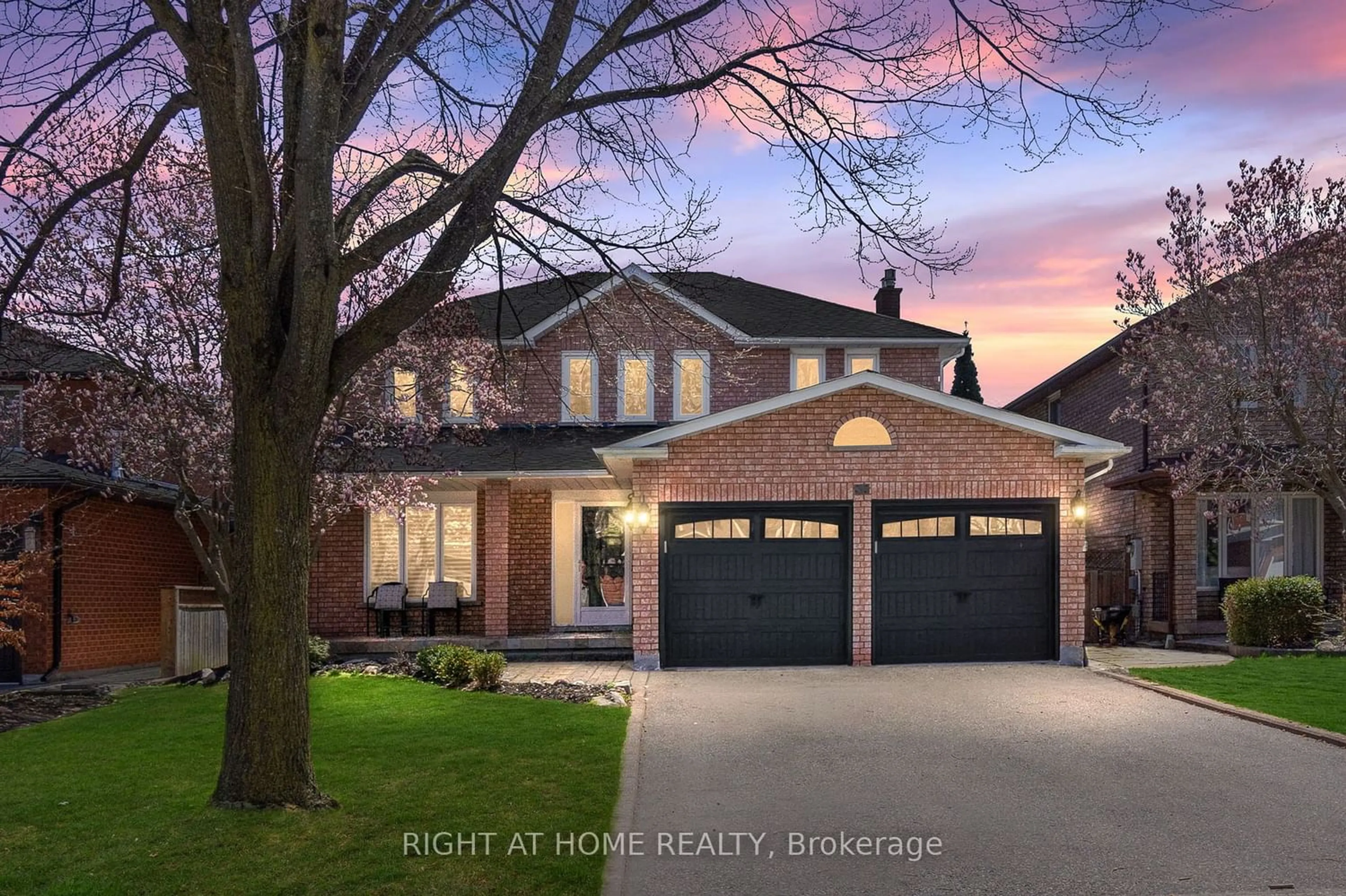 Home with brick exterior material for 37 Alloway Pl, Vaughan Ontario L6A 1N9