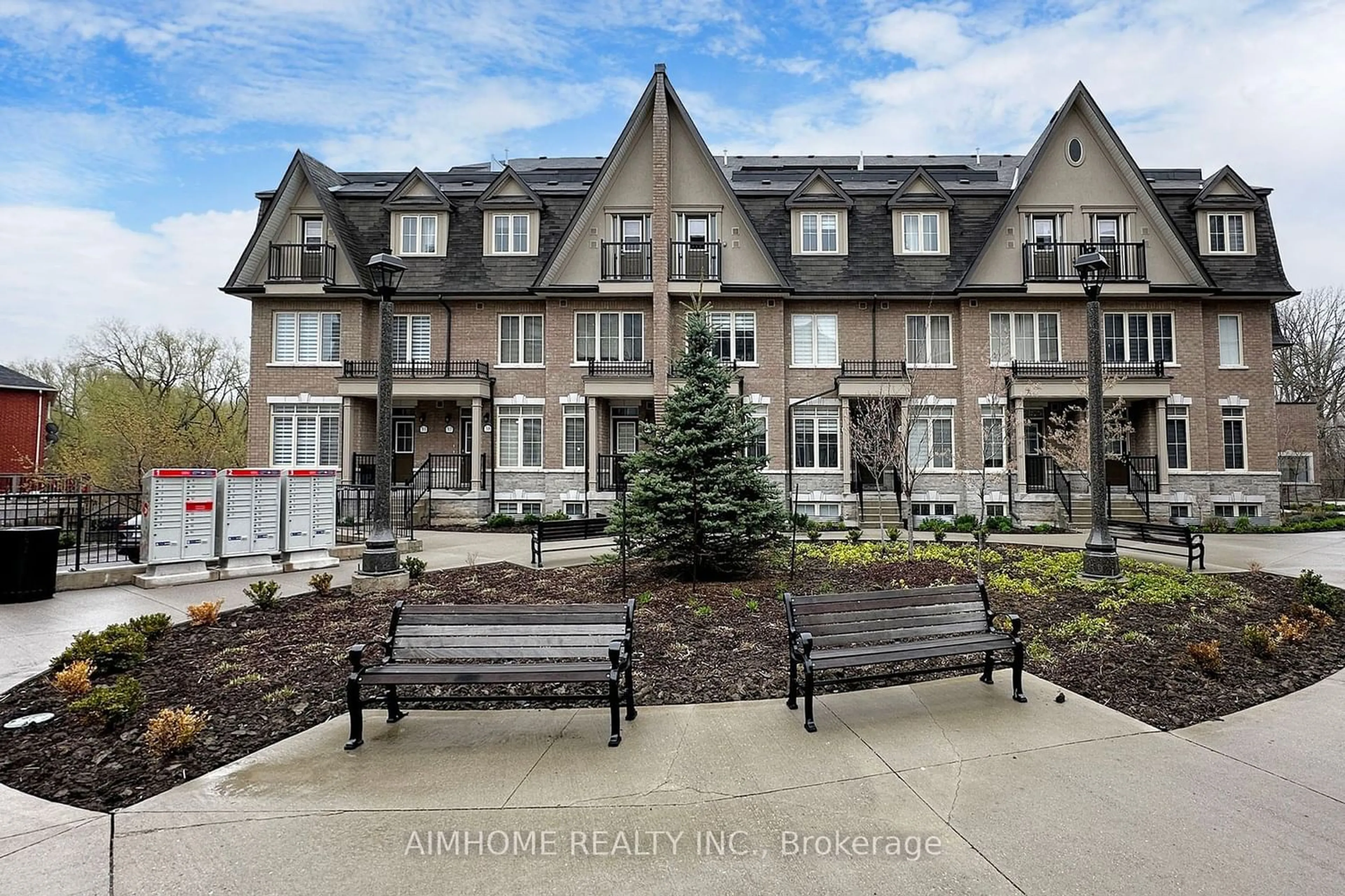A pic from exterior of the house or condo for 181 Parktree Dr #27, Vaughan Ontario L6A 5B1
