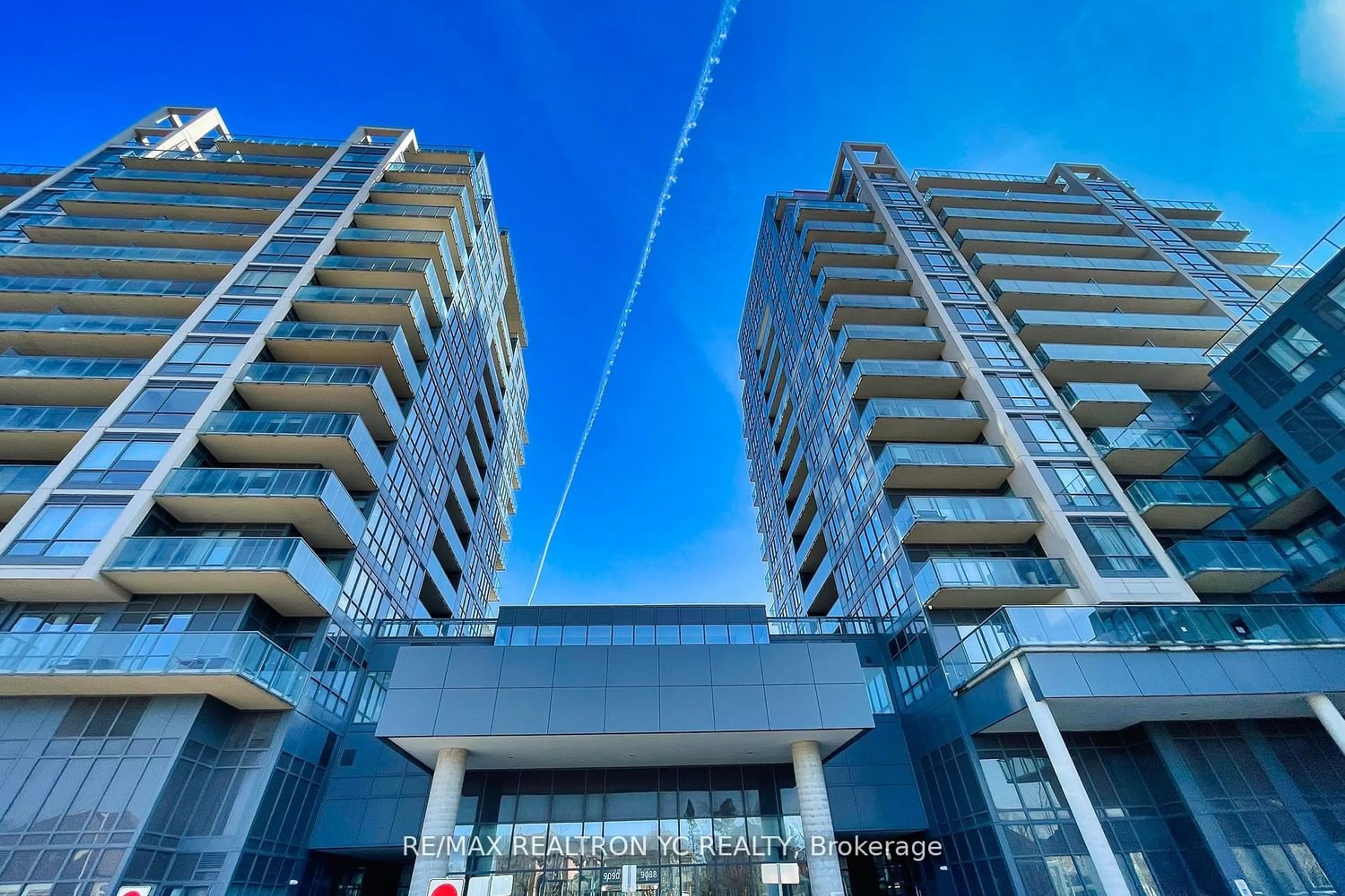 A pic from exterior of the house or condo for 9090 Yonge St #610, Richmond Hill Ontario L4C 0Z1