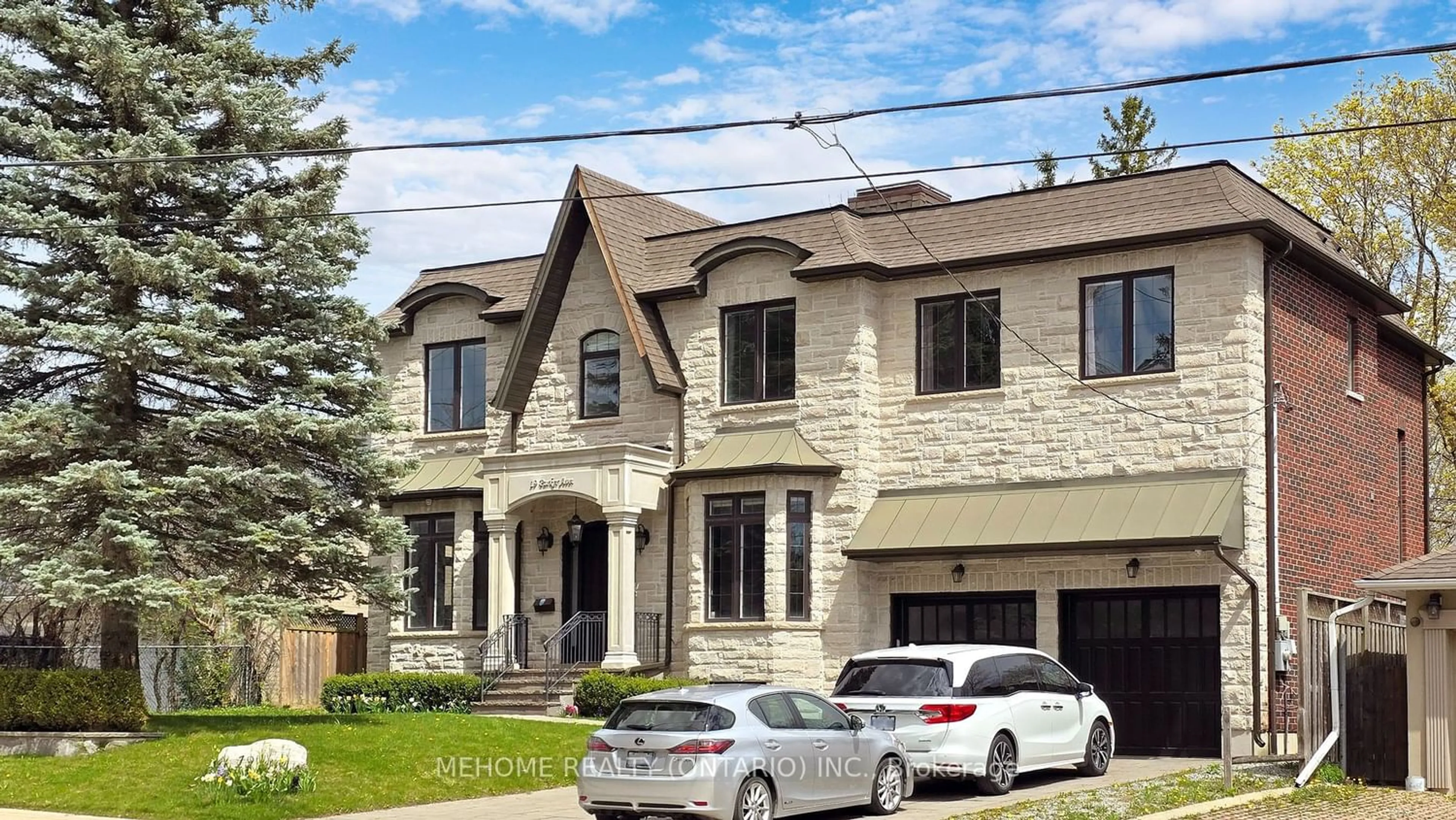 Frontside or backside of a home for 19 Parker Ave, Richmond Hill Ontario L4E 2X3