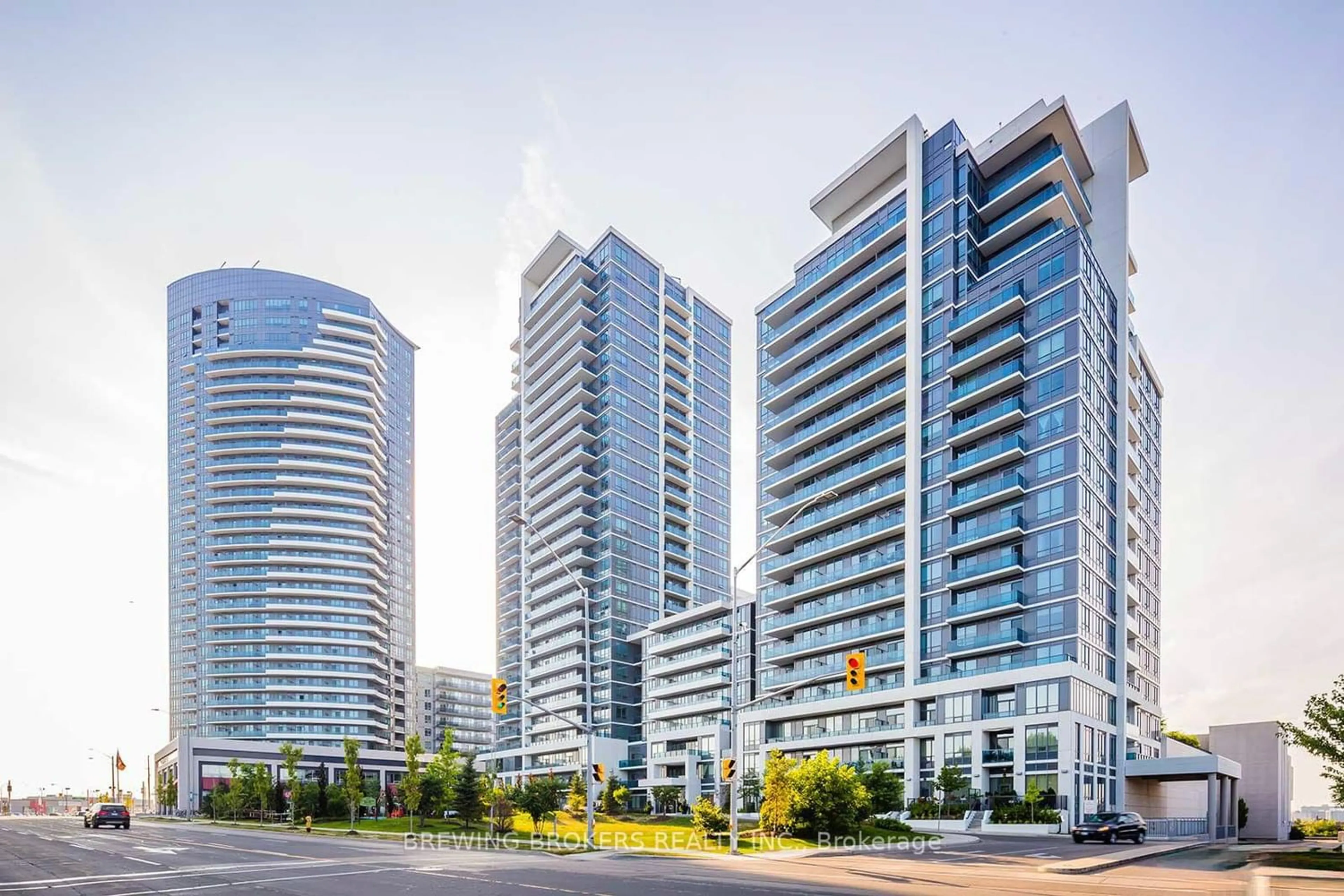 A pic from exterior of the house or condo for 7171 Yonge St #1812, Markham Ontario L3T 0C5