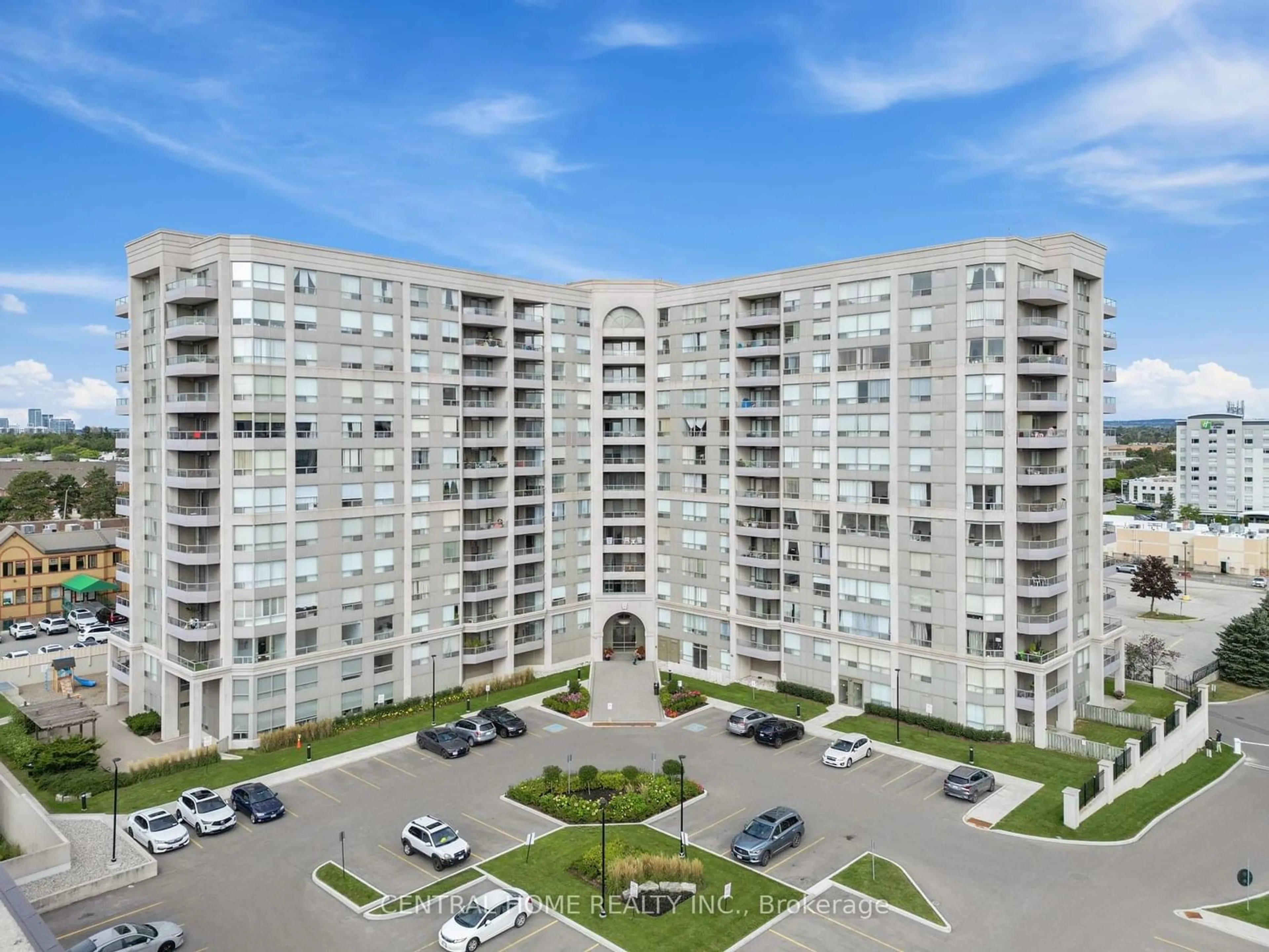 A pic from exterior of the house or condo for 9015 Leslie St #303, Richmond Hill Ontario L4B 4J8